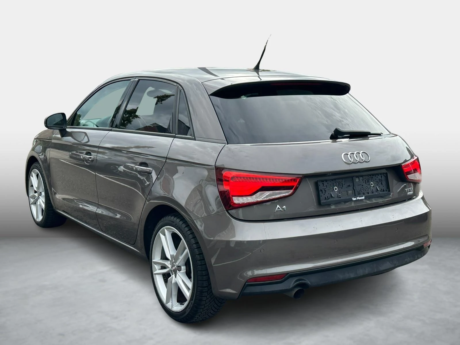 Audi-A1 Sportback-image-6