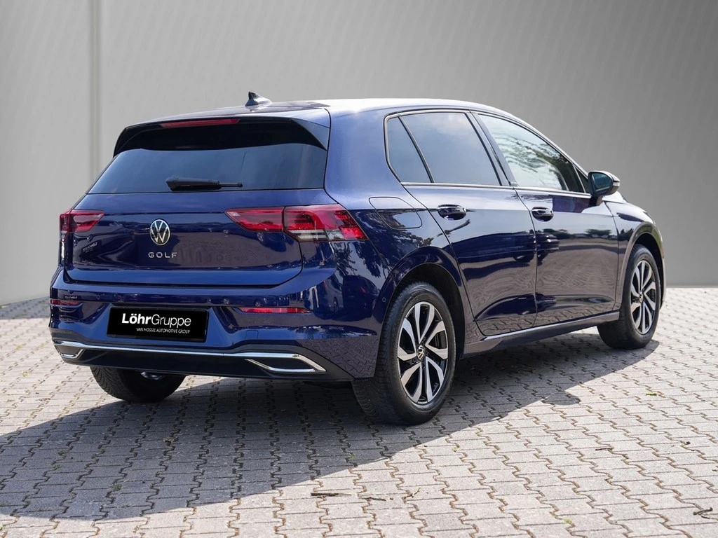 Volkswagen-Golf-image-3