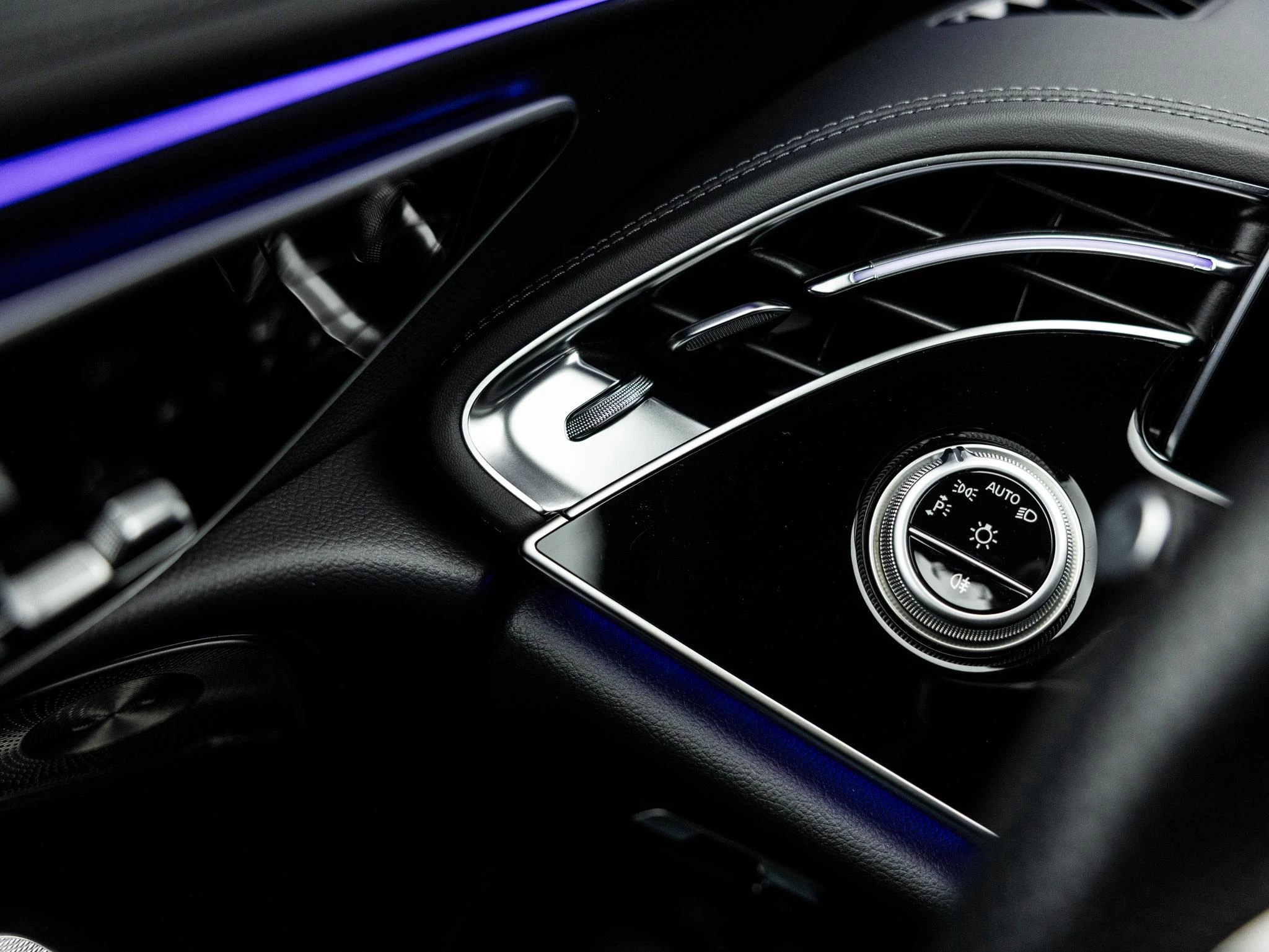 Mercedes-Benz-E-Klasse-image-50