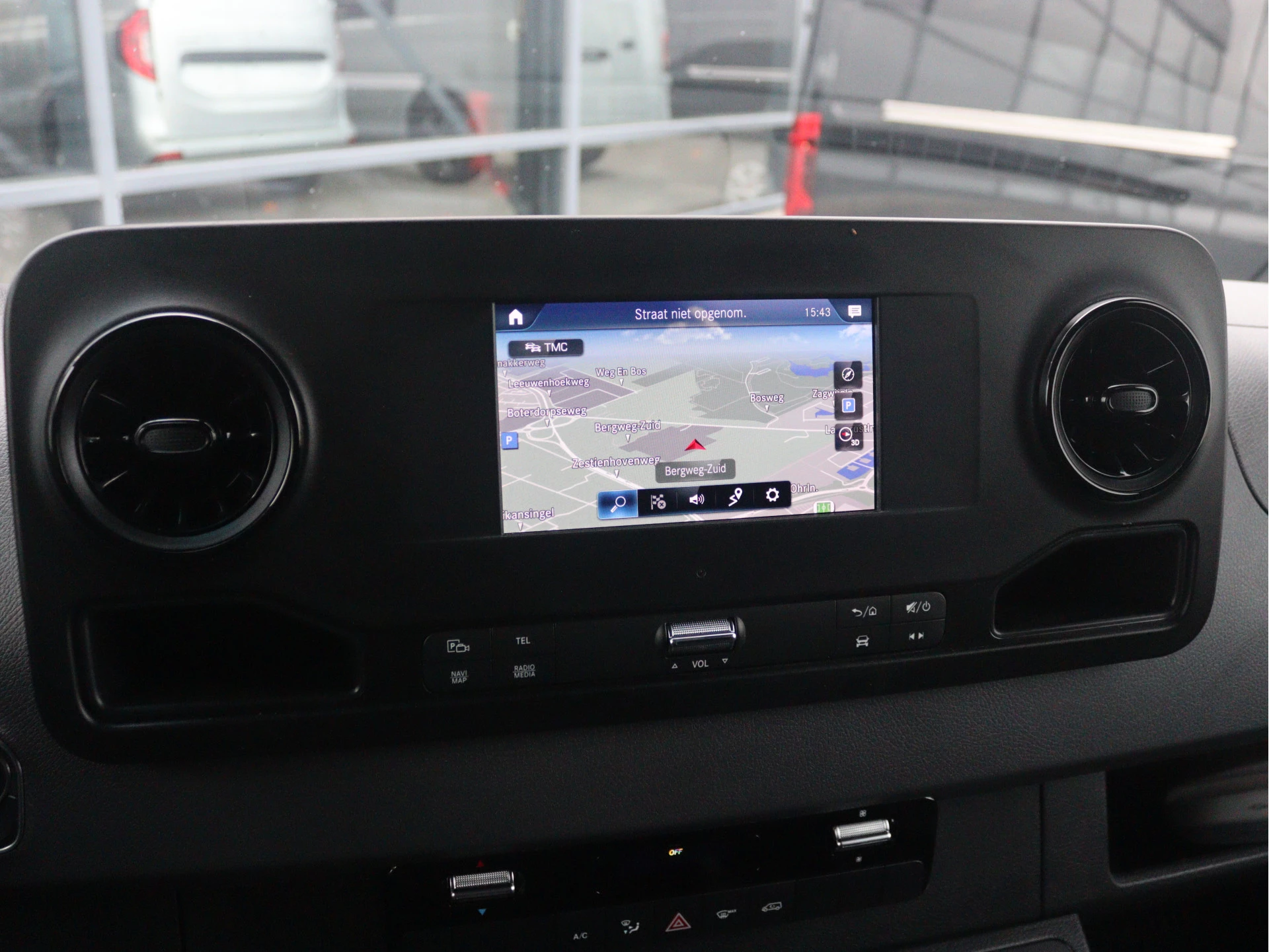 Mercedes-Benz-Sprinter-image-10