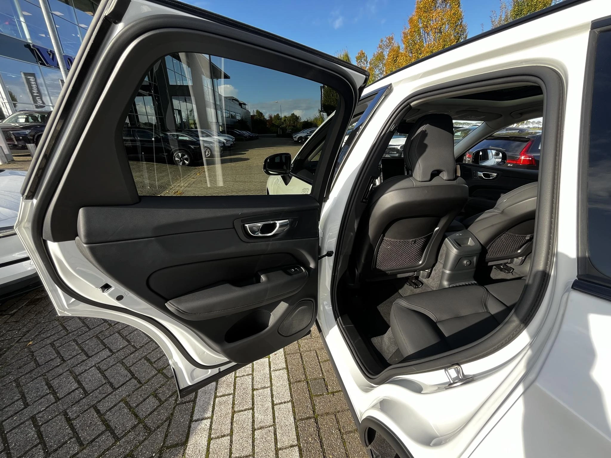 Volvo-XC60-image-13