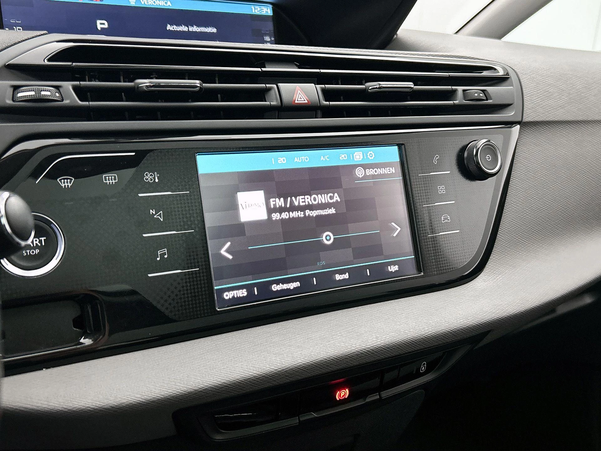 Citroën-C4 Picasso-image-6