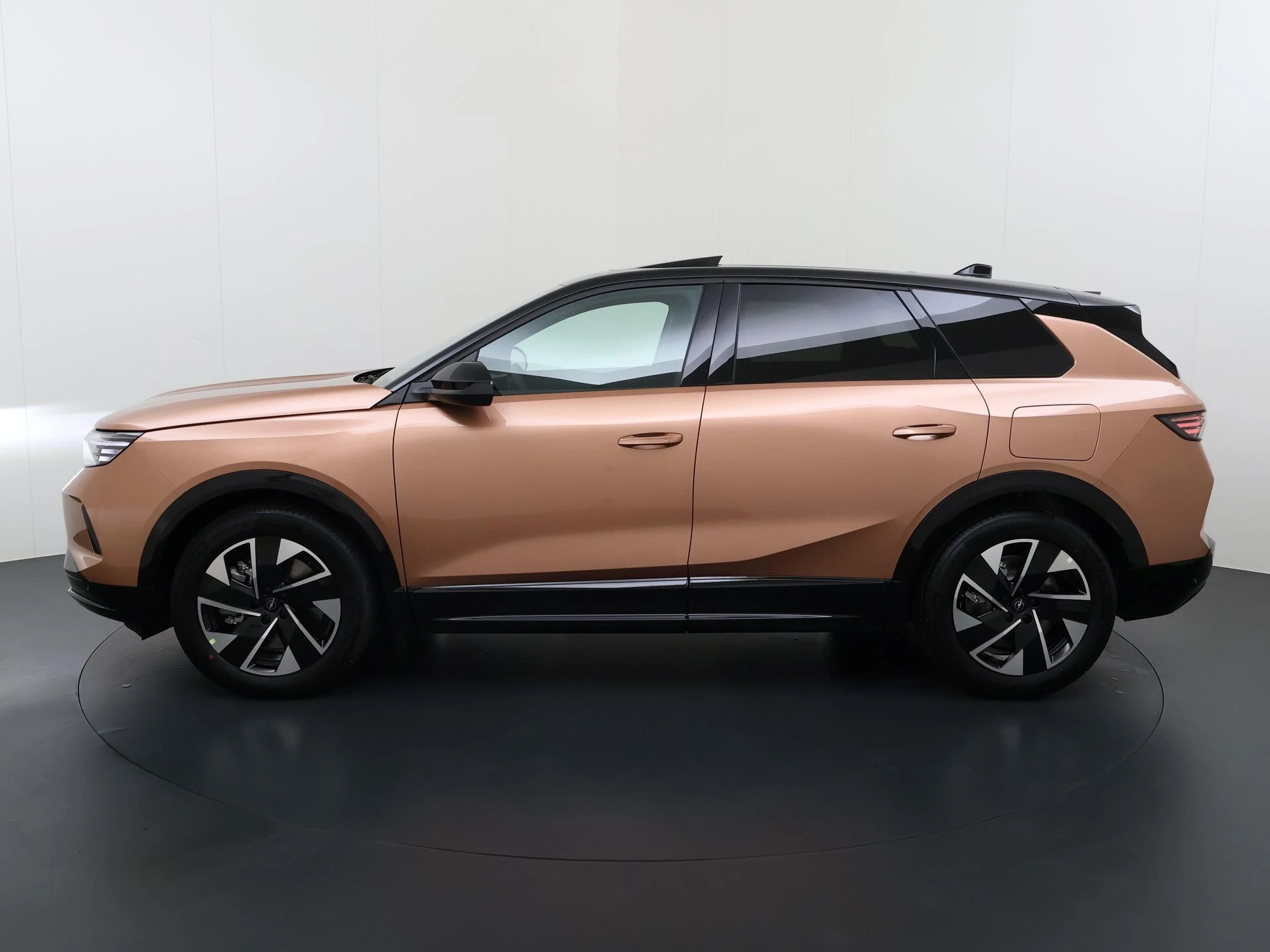 Opel-Grandland-image-1