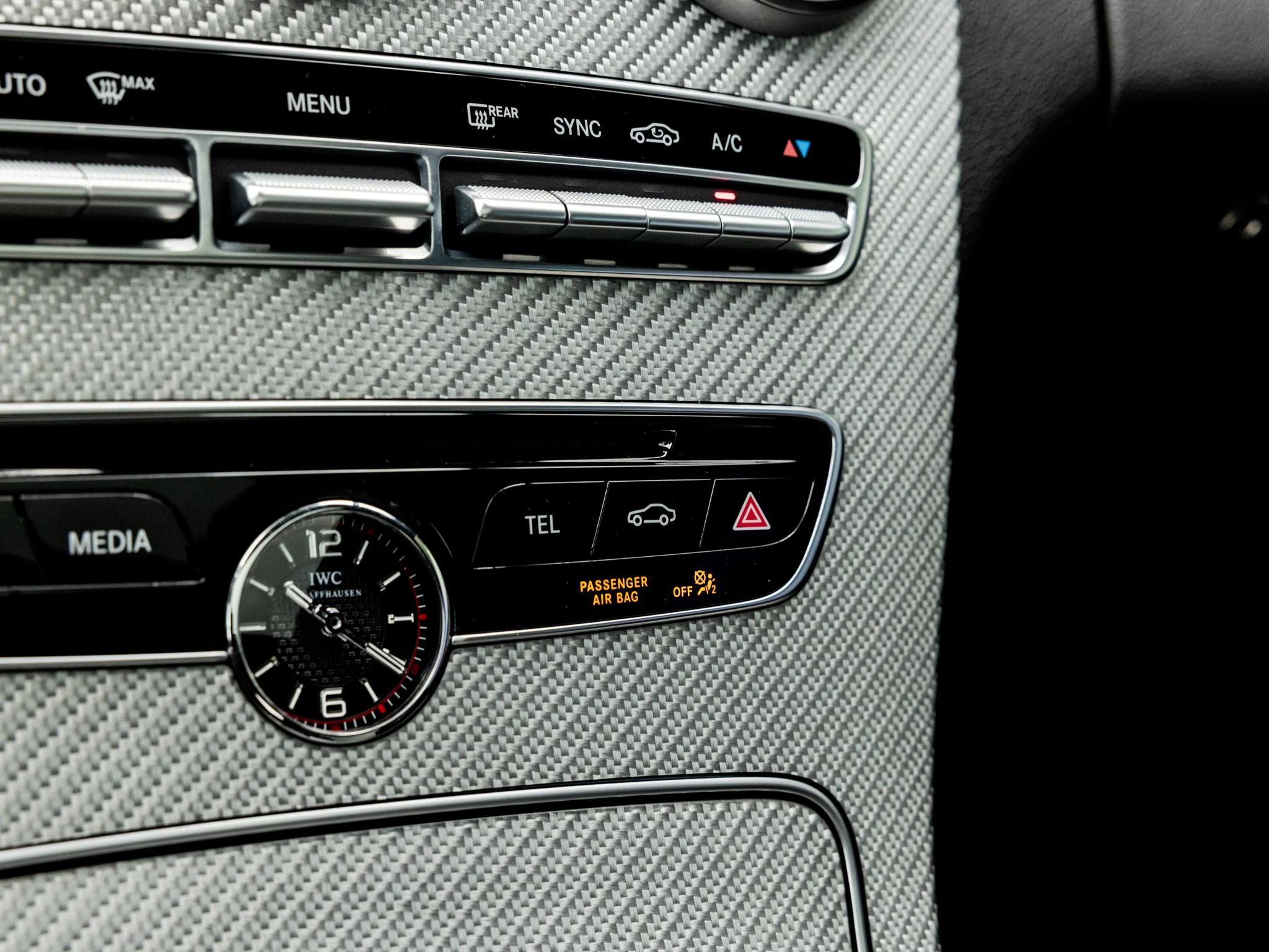 Mercedes-Benz-C-Klasse-image-45