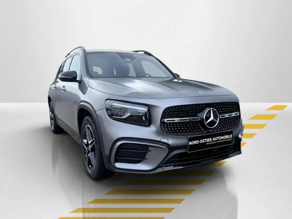 Mercedes-Benz-GLB 200-image-16