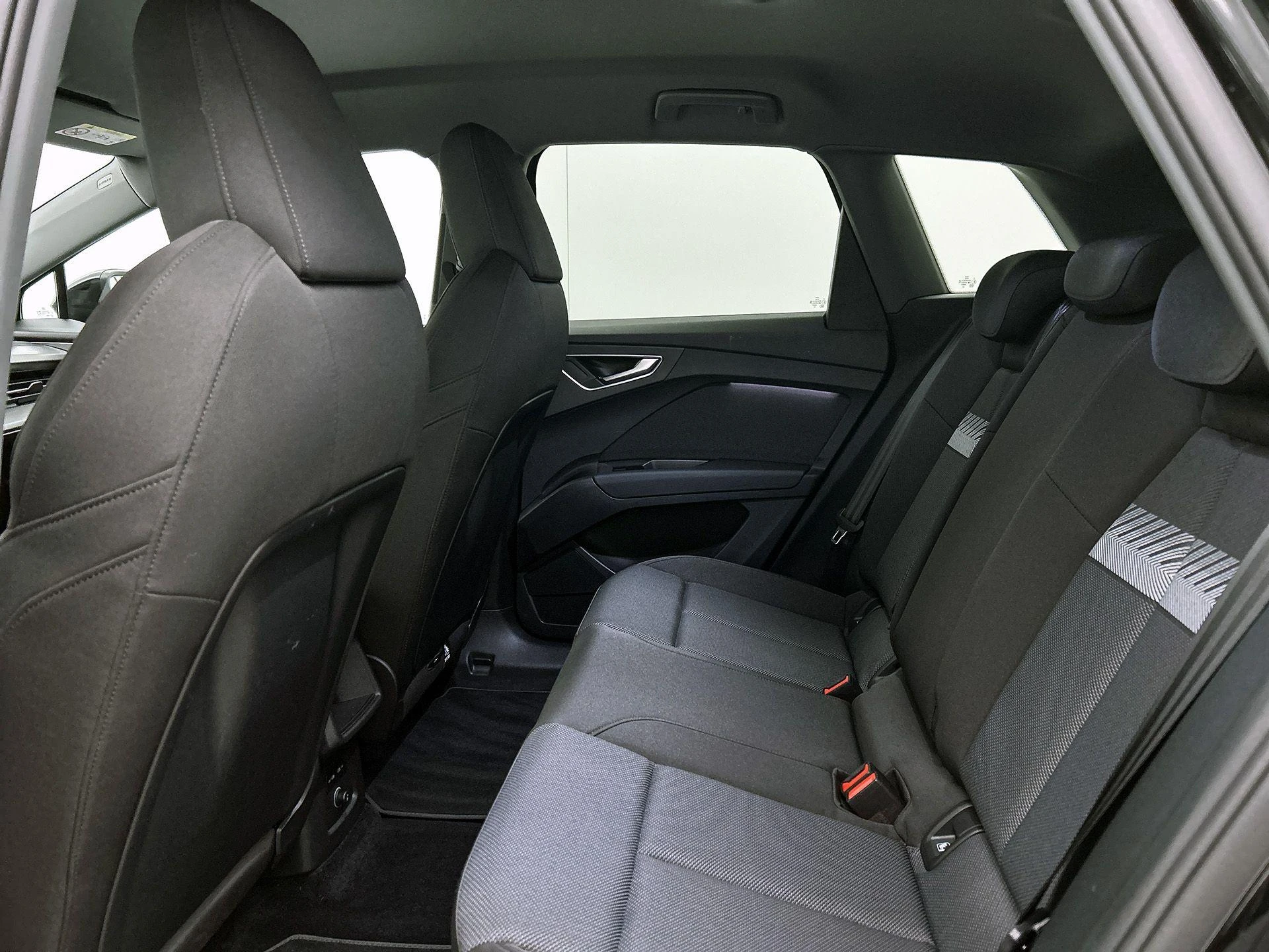 Audi-Q4 e-tron-image-27
