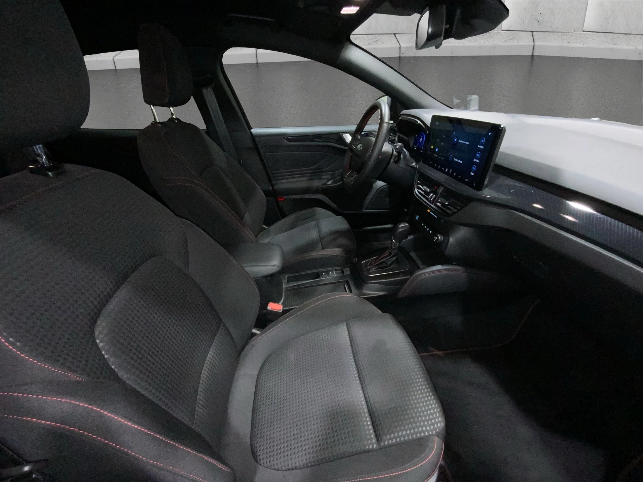Ford Focus ST-Line X Turnier Aut.*AHK*ACC*HUD*KAM*NAVI*WINTER-PKT.