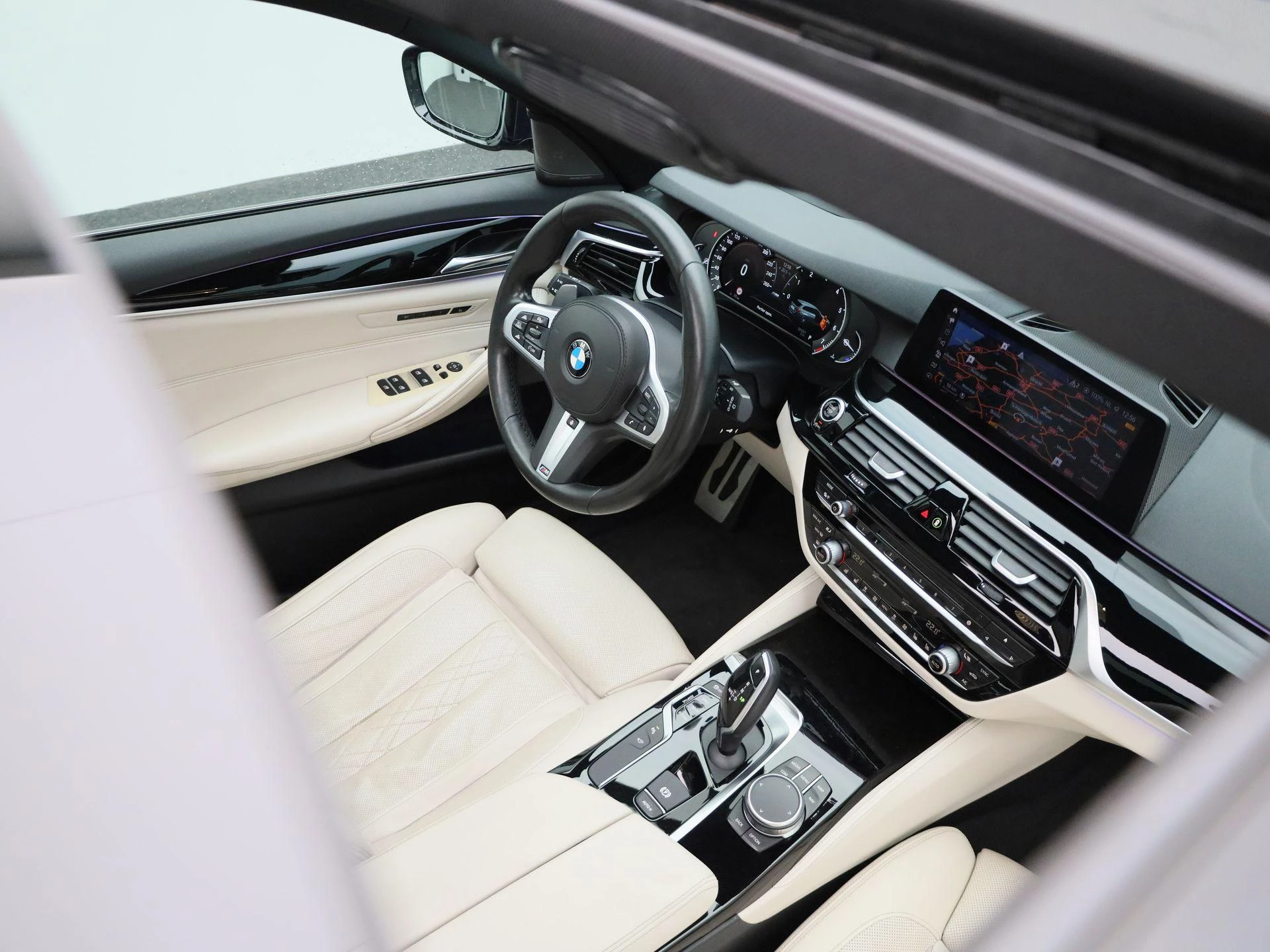 BMW 5 Serie Touring 540i xDrive High Executive