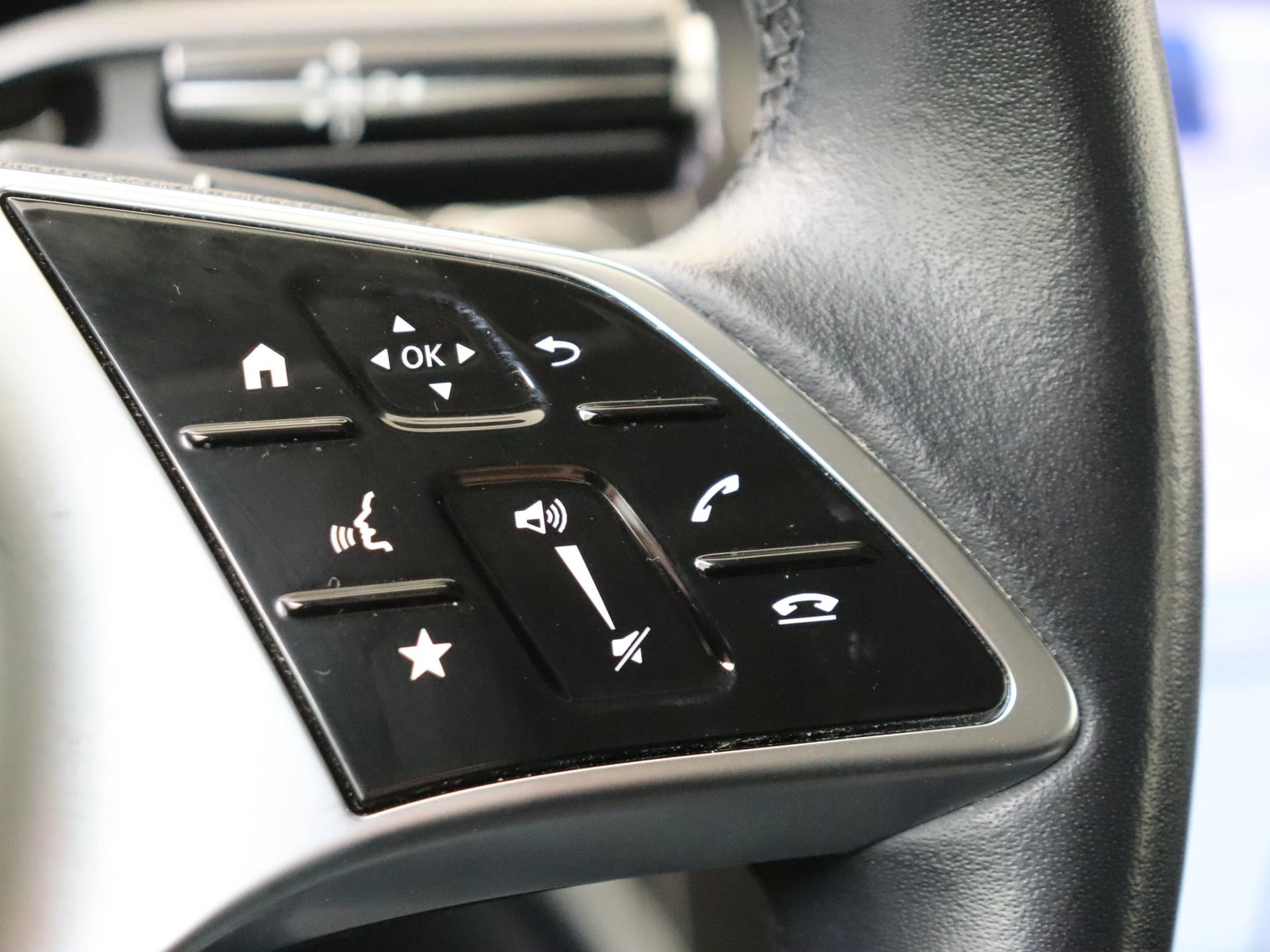 Mercedes-Benz-C-Klasse-image-14