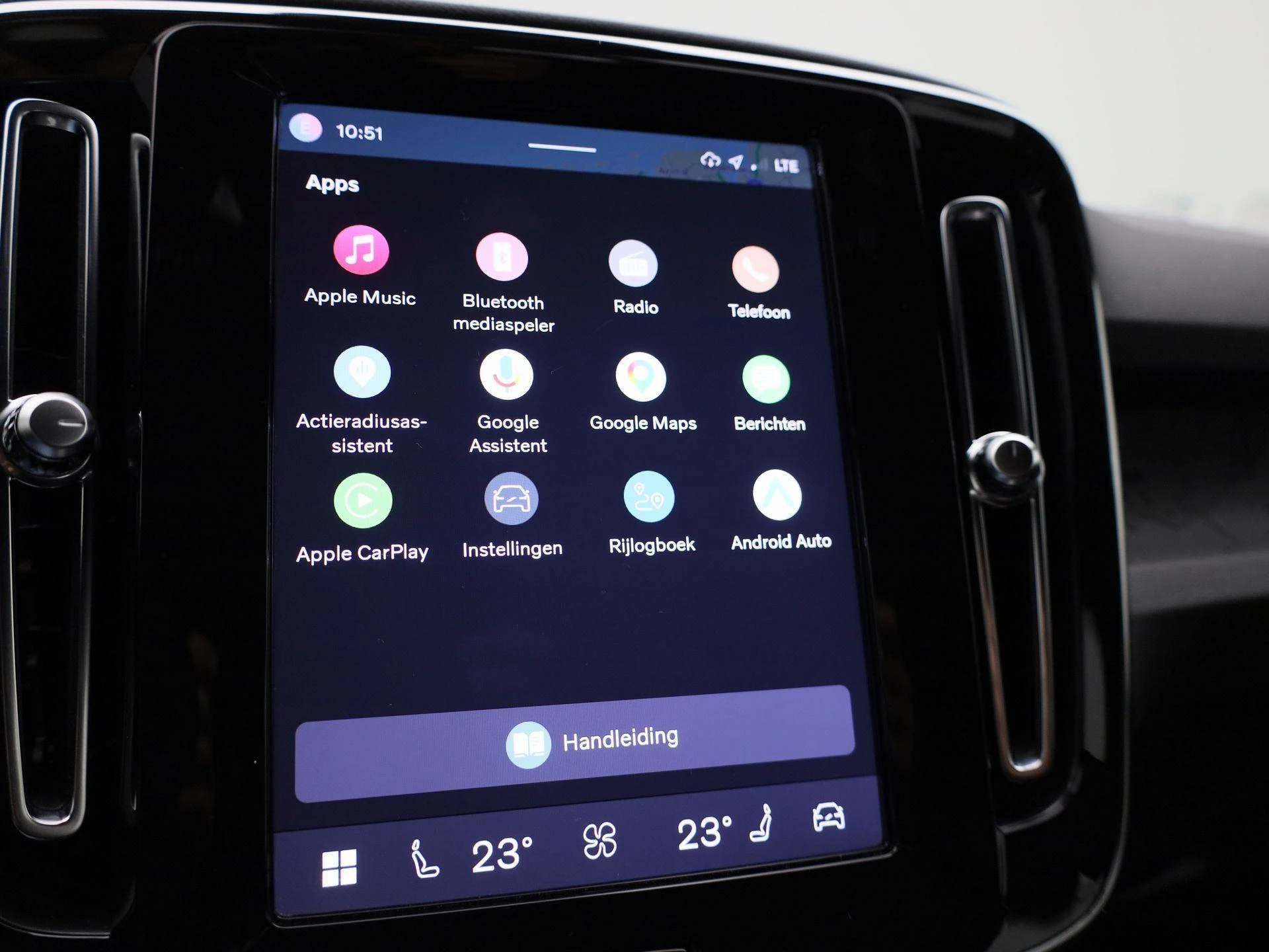 Volvo-XC40-image-18