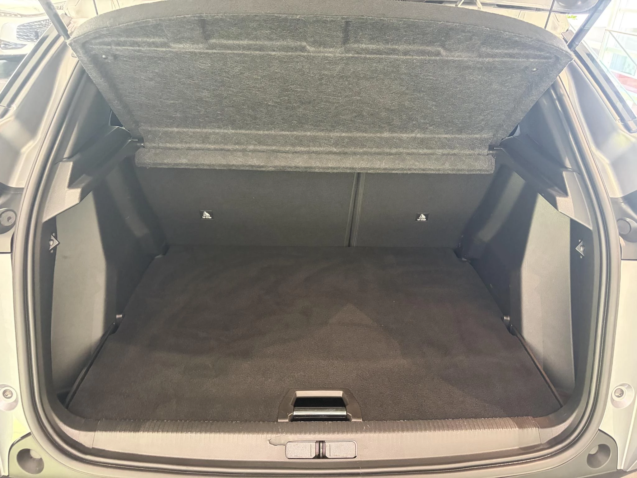Peugeot-2008-image-19