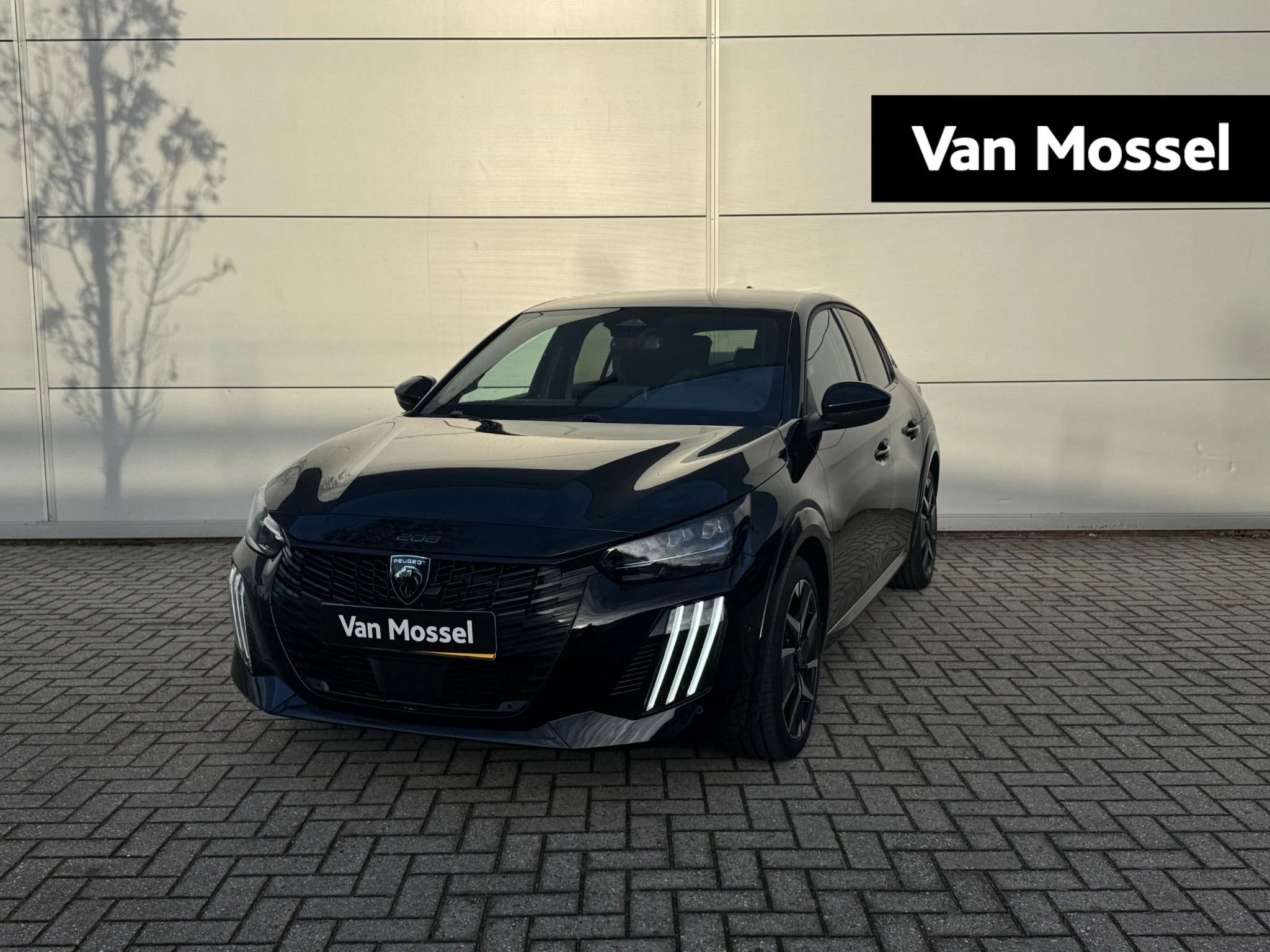 Peugeot-e-208-image-0