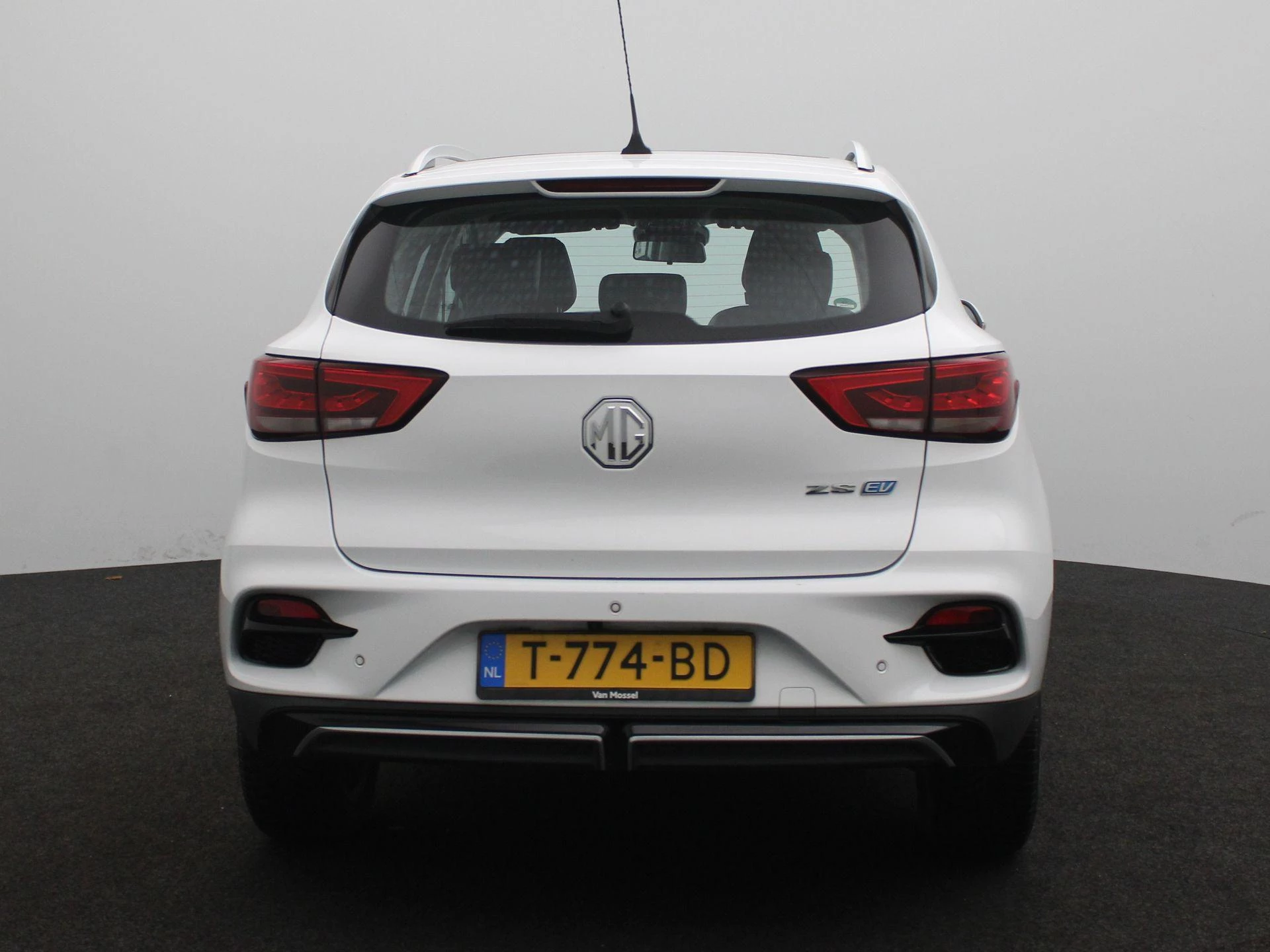 MG-ZS EV-image-5
