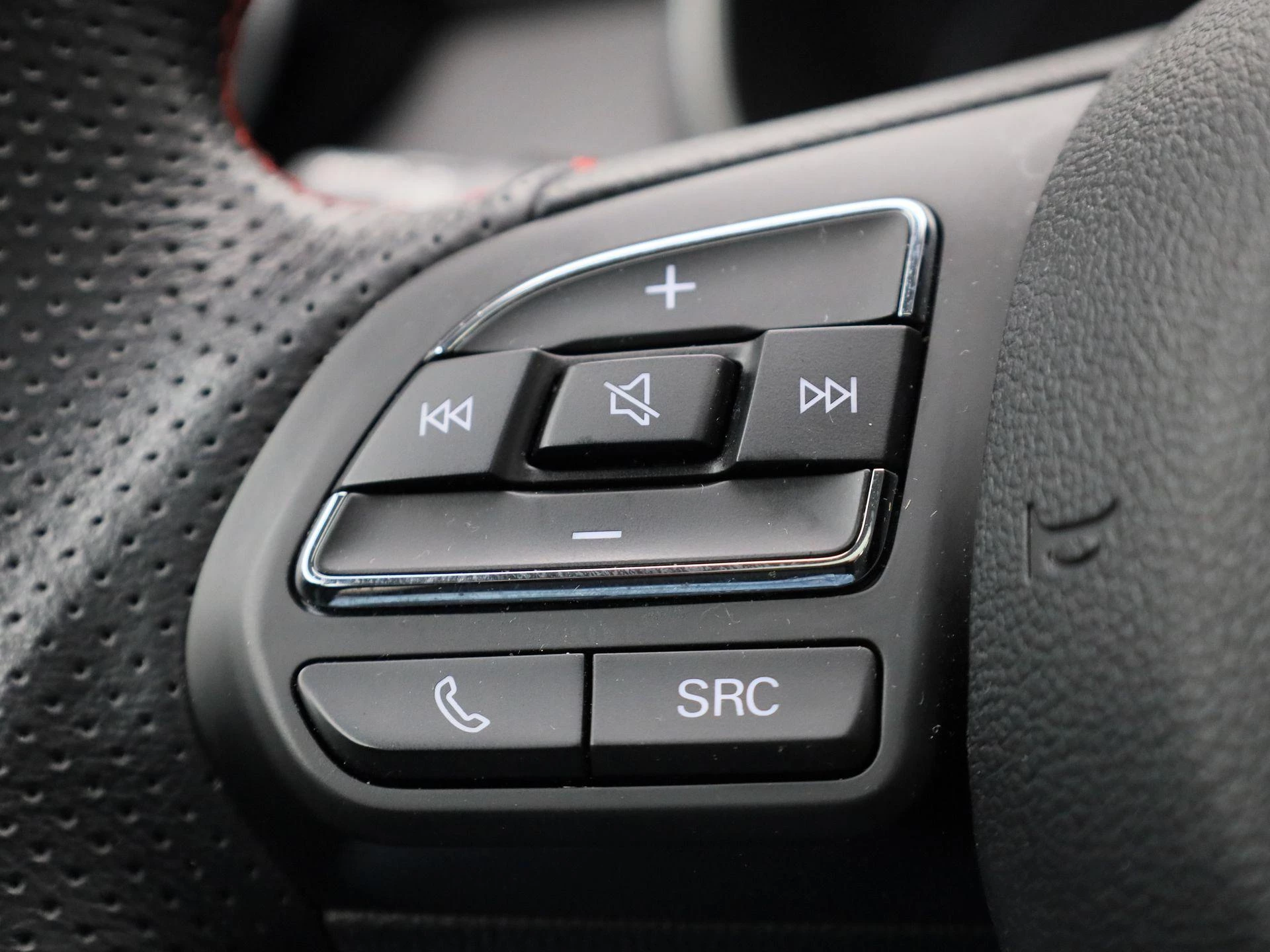 MG ZS EV Long Range Luxury 70 kWh