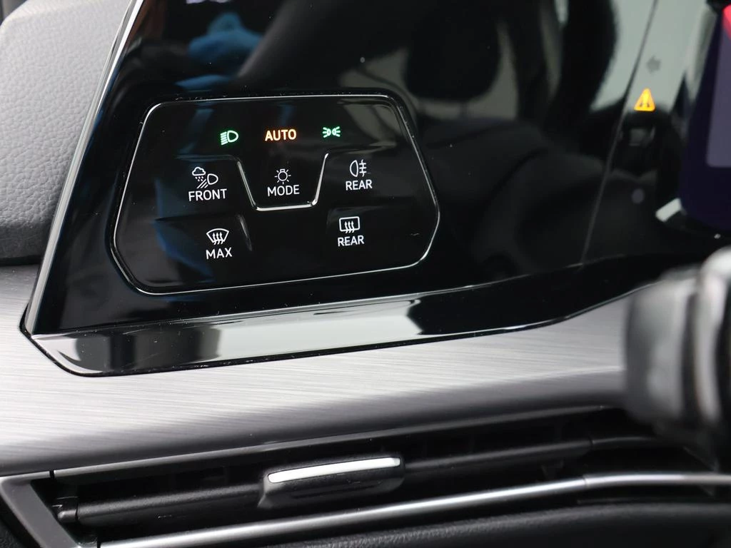 Volkswagen Golf VIII eHybrid New Golf Style 1.4eHybrid 204PK *AUTOMAAT*VIRTUAL COCKPIT*PDC*ACC*ALCANTARA*APP-CONNECT*...*