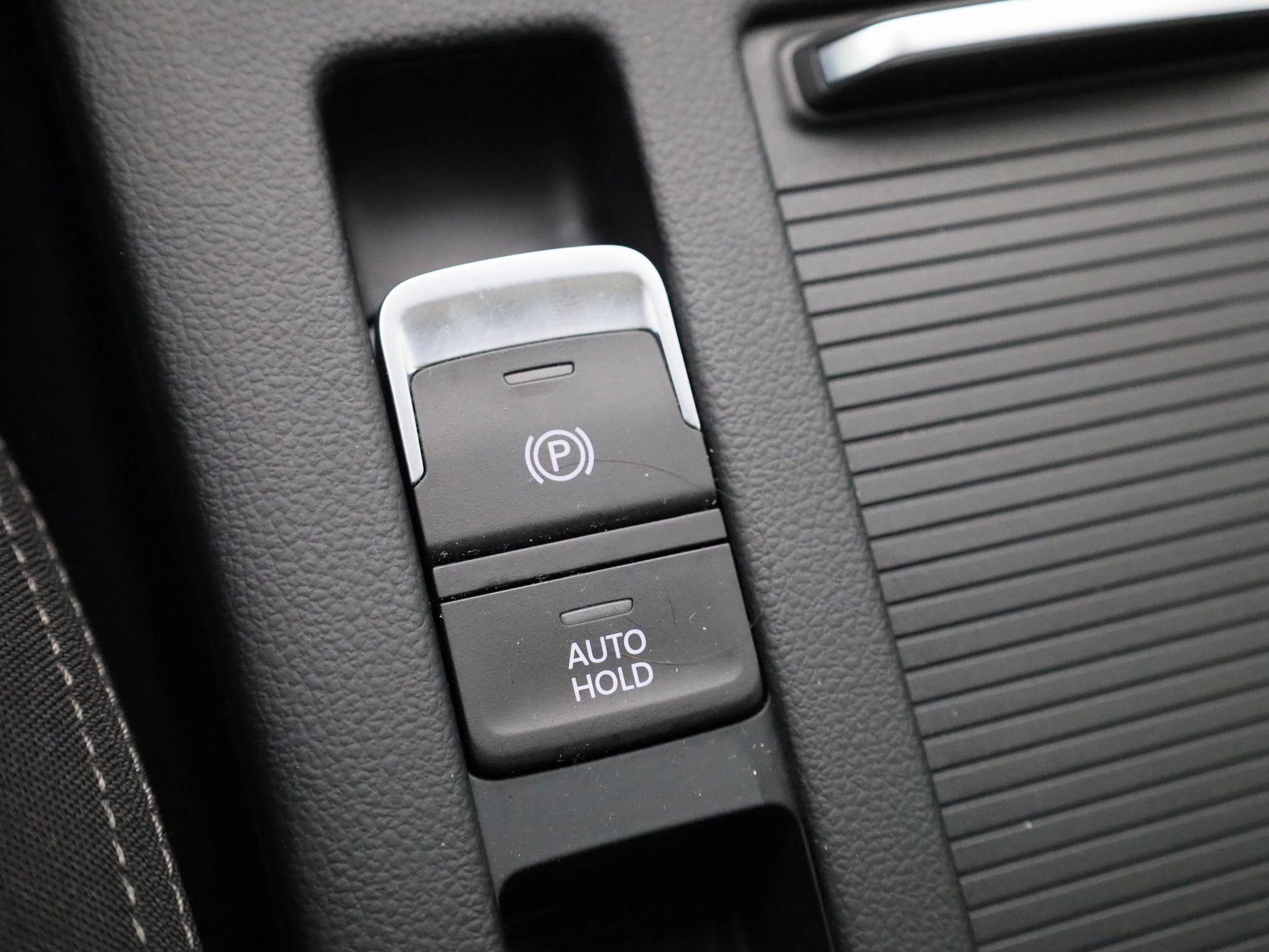 Volkswagen-Passat-image-26