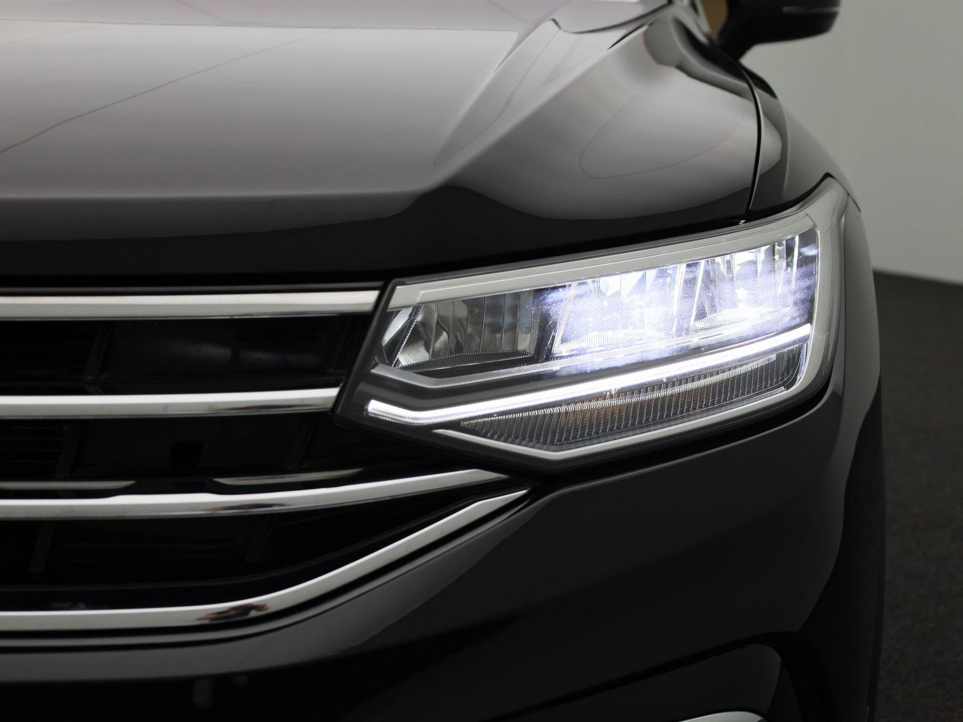 Volkswagen-Tiguan-image-46
