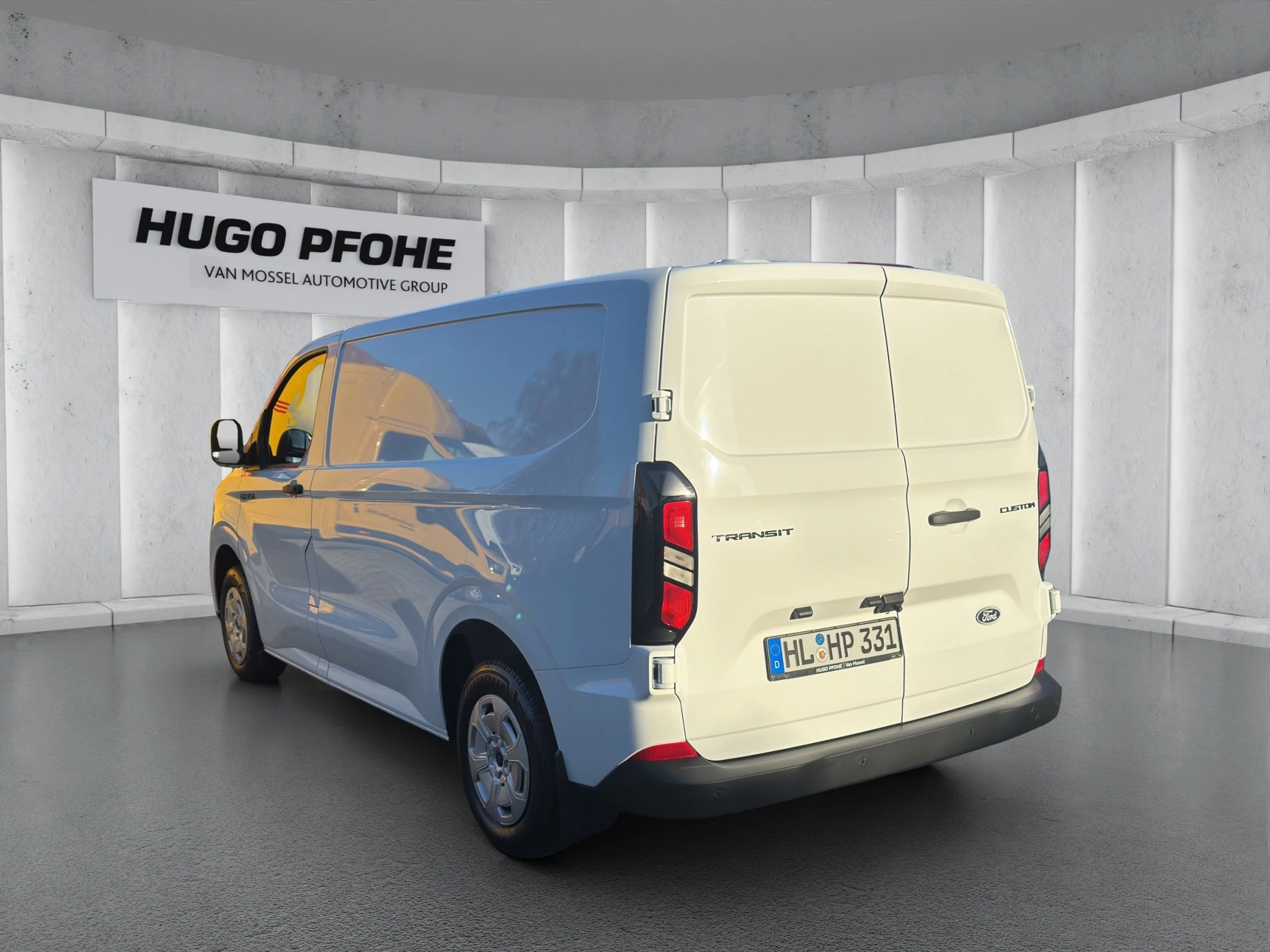 Ford-Transit Custom-image-2