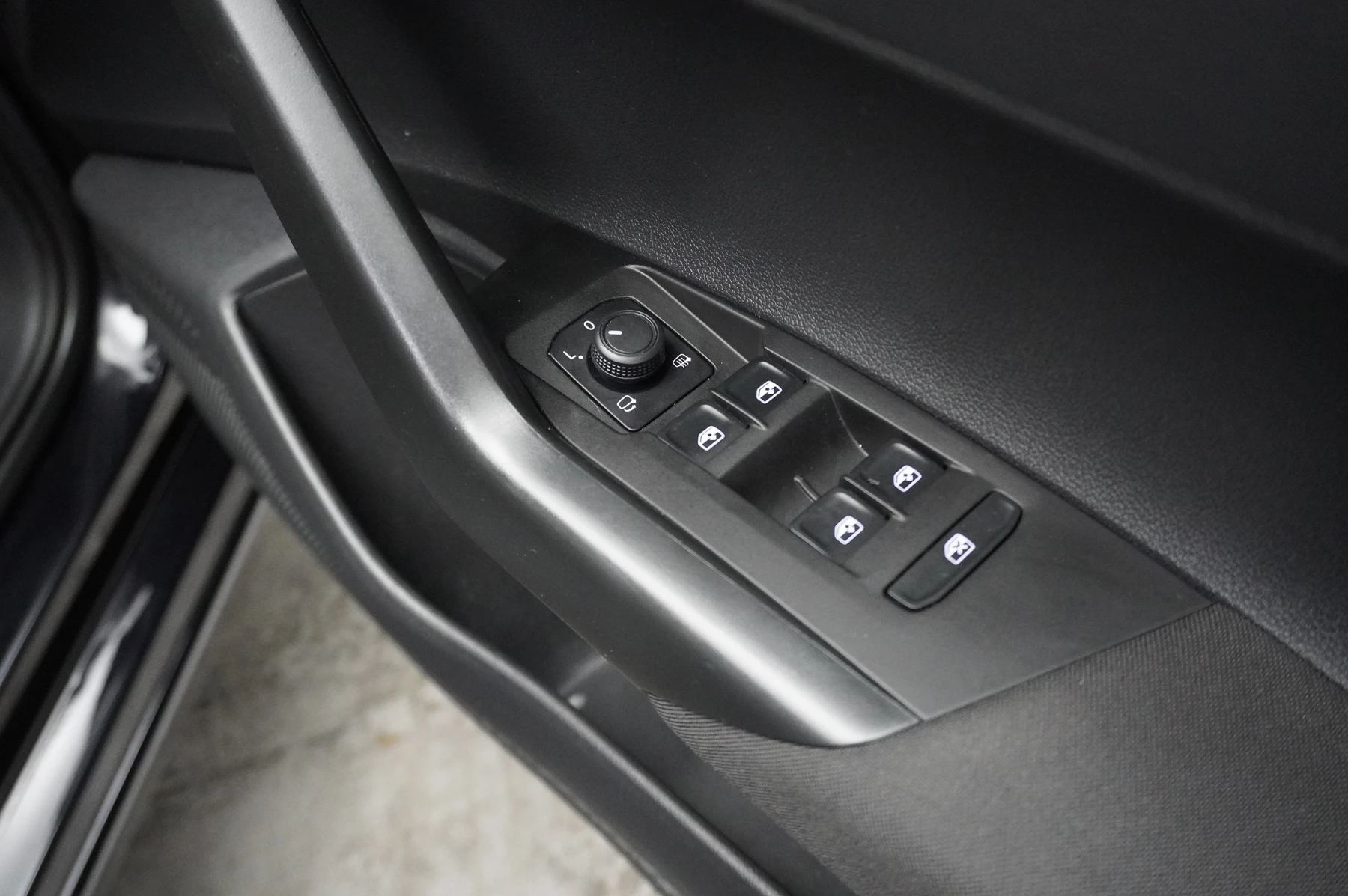 Volkswagen-Polo-image-33