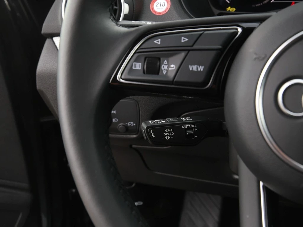 Audi Q2 30 TFSI S Line /Navi