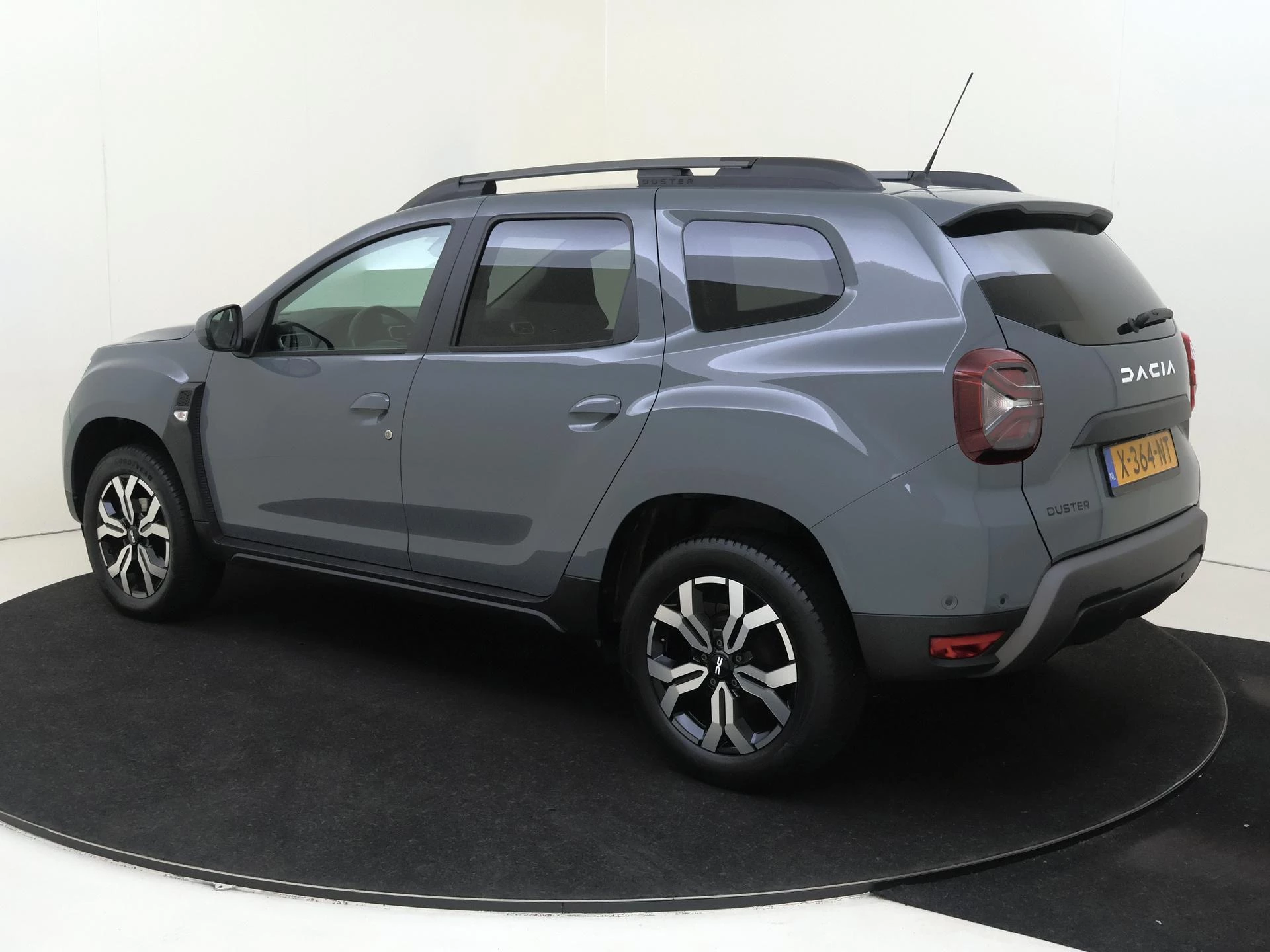 Dacia-Duster-image-2