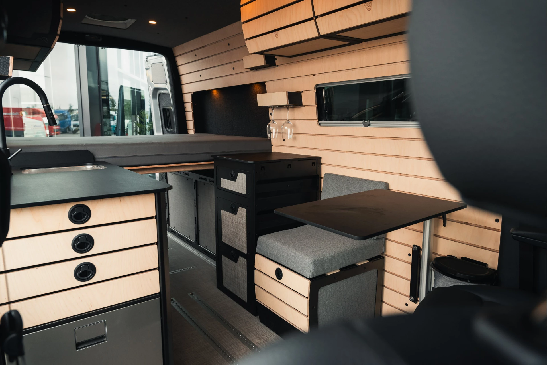 Mercedes-Benz-Sprinter-image-26