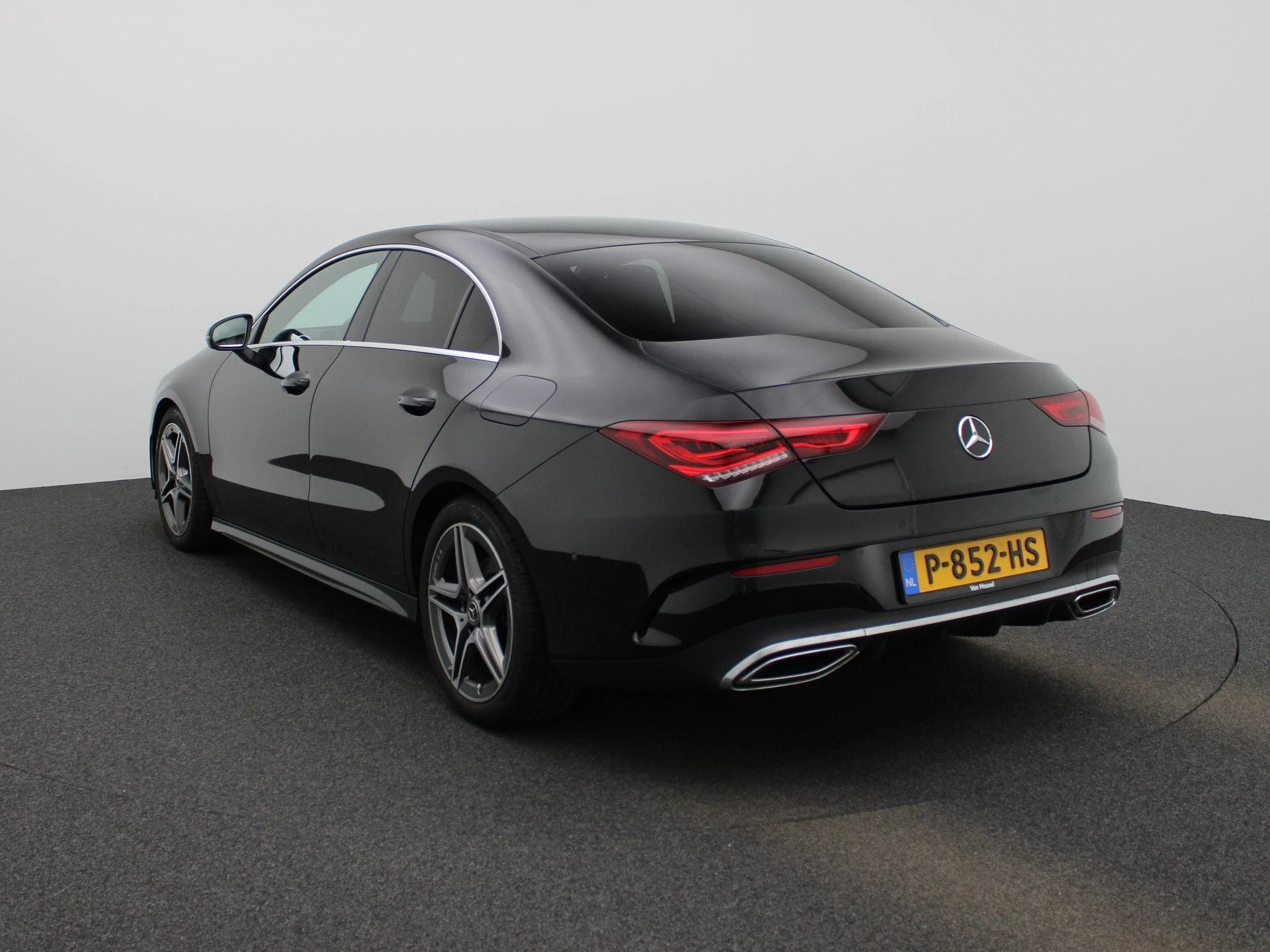 Mercedes-Benz-CLA-image-3