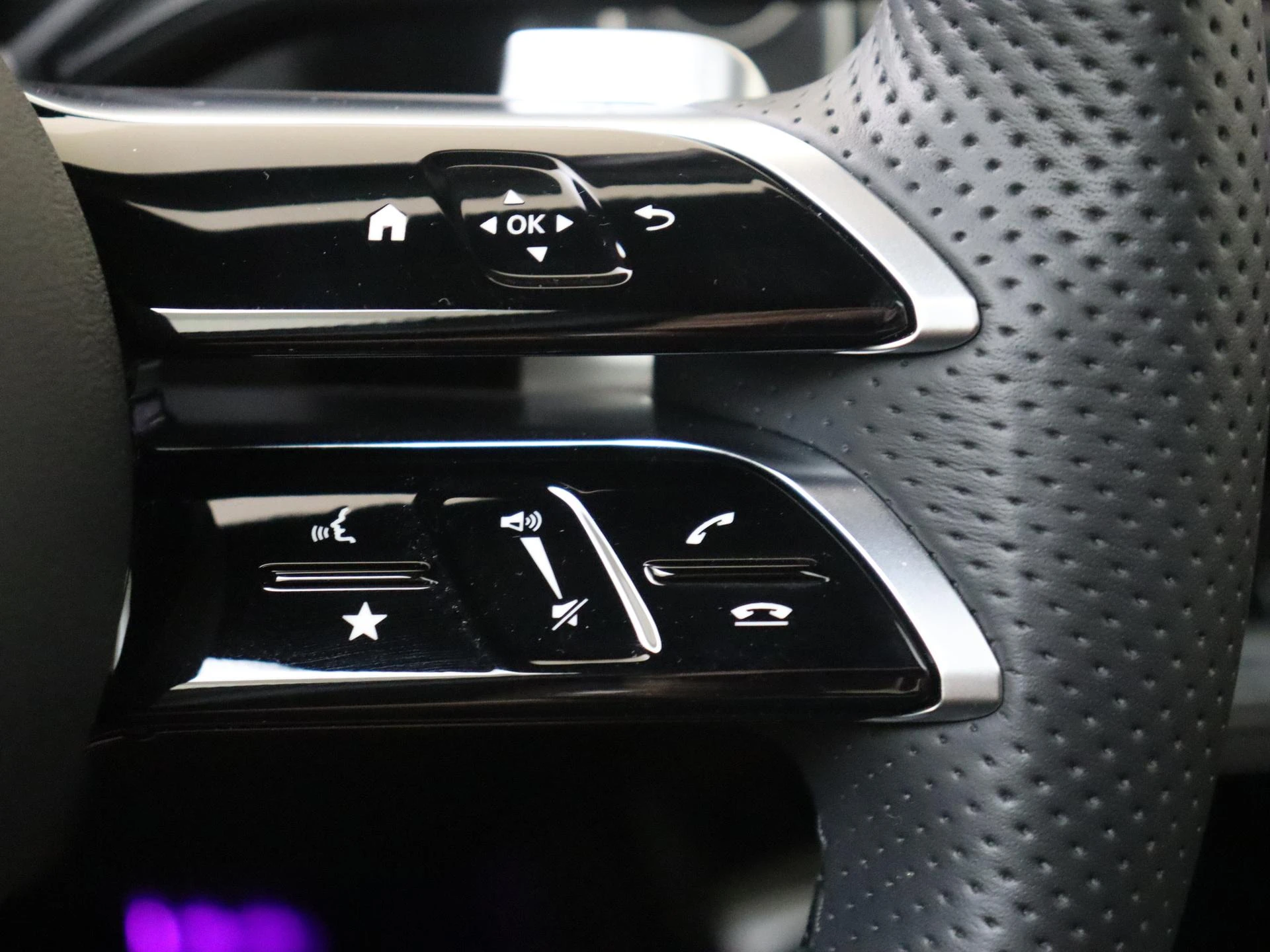 Mercedes-Benz-A-Klasse-image-12