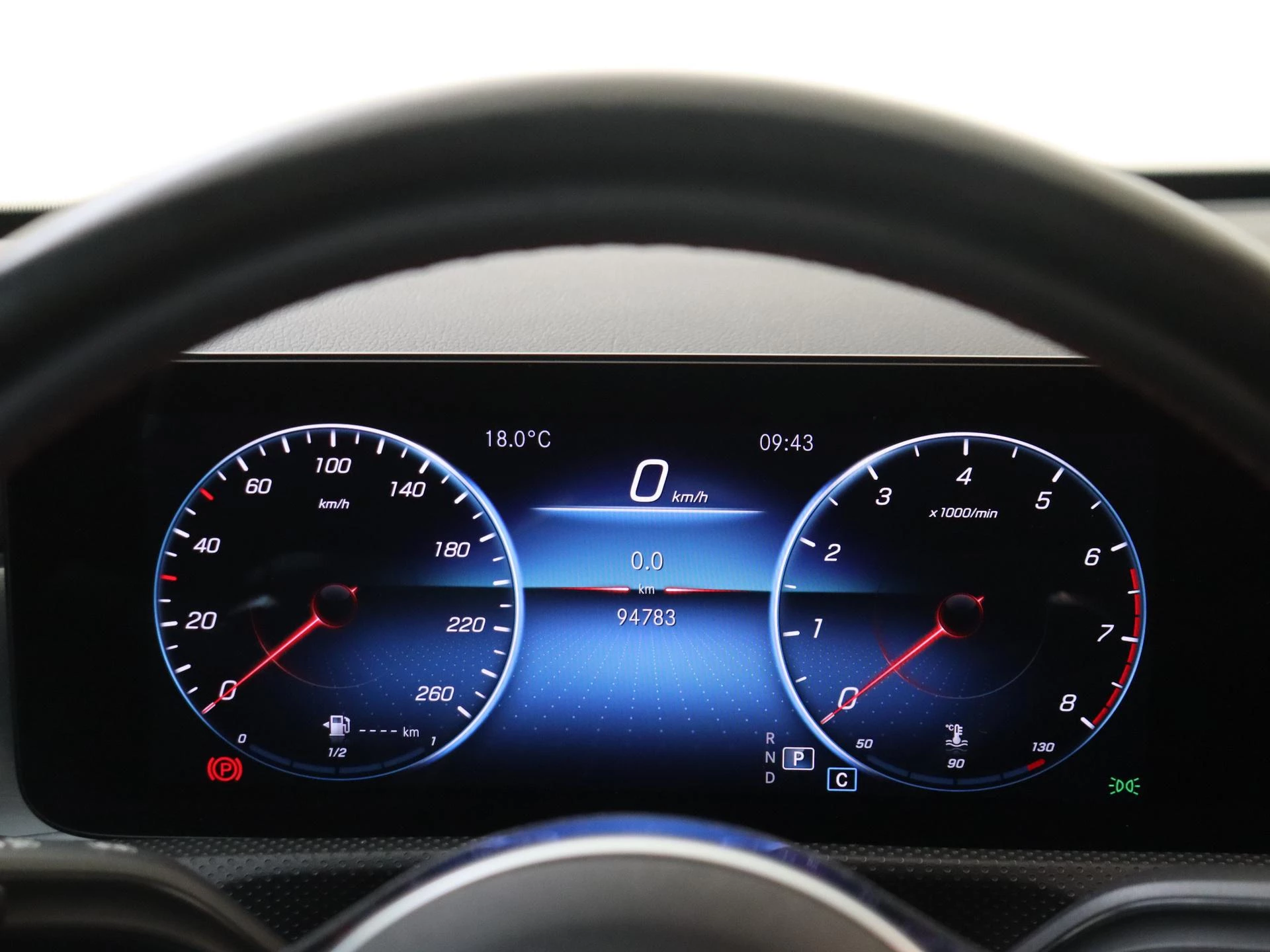 Mercedes-Benz-A-Klasse-image-11