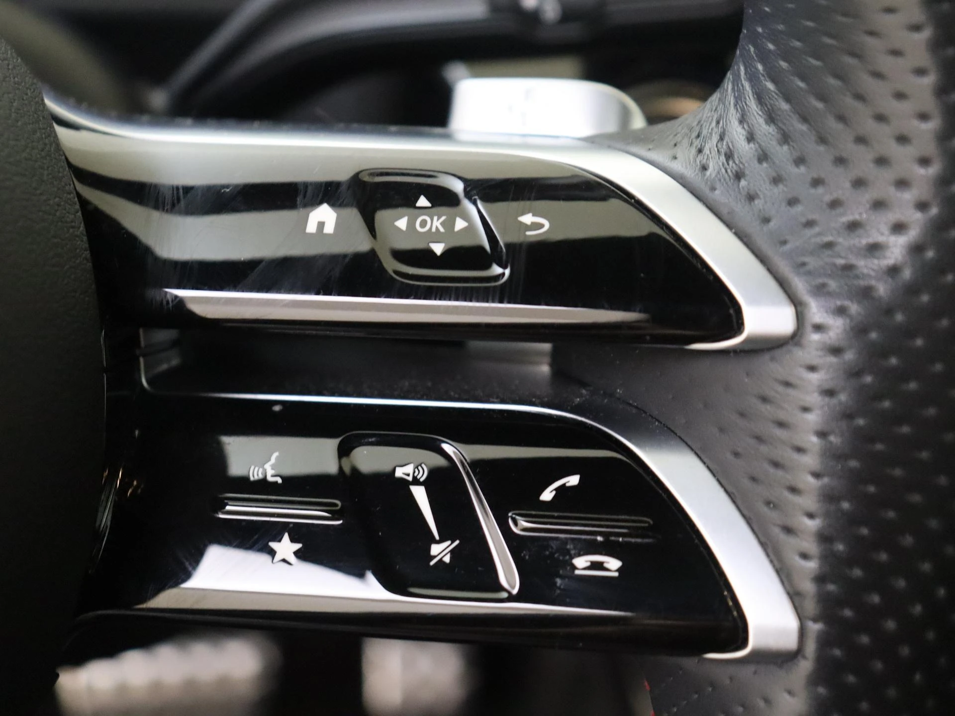 Mercedes-Benz-A-Klasse-image-13