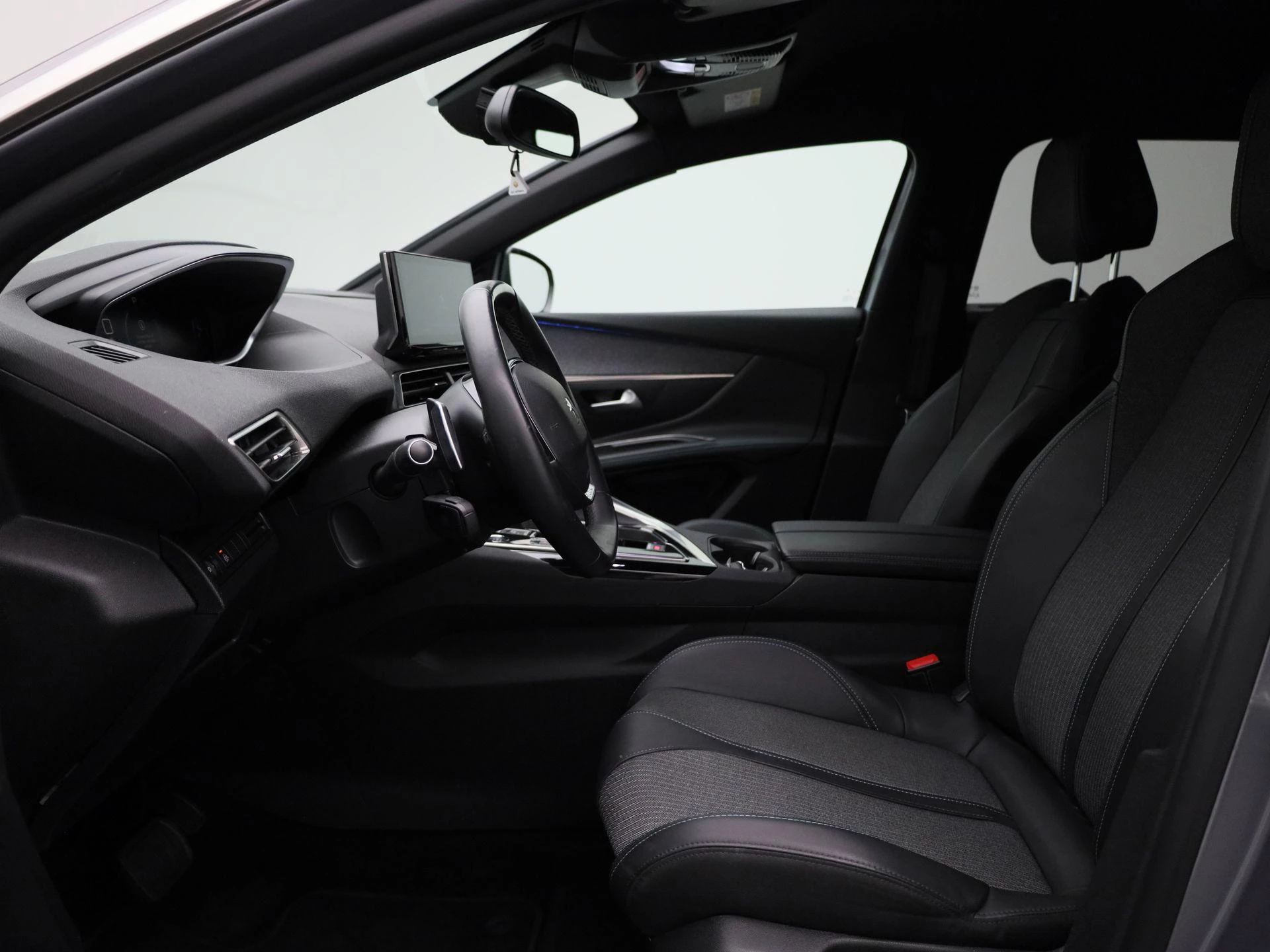 Peugeot-5008-image-9