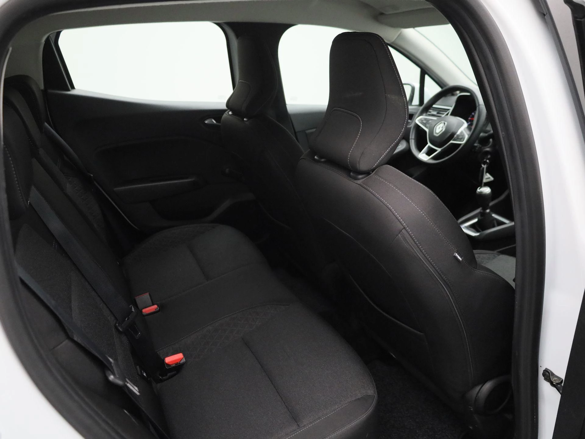 Renault-Clio-image-27