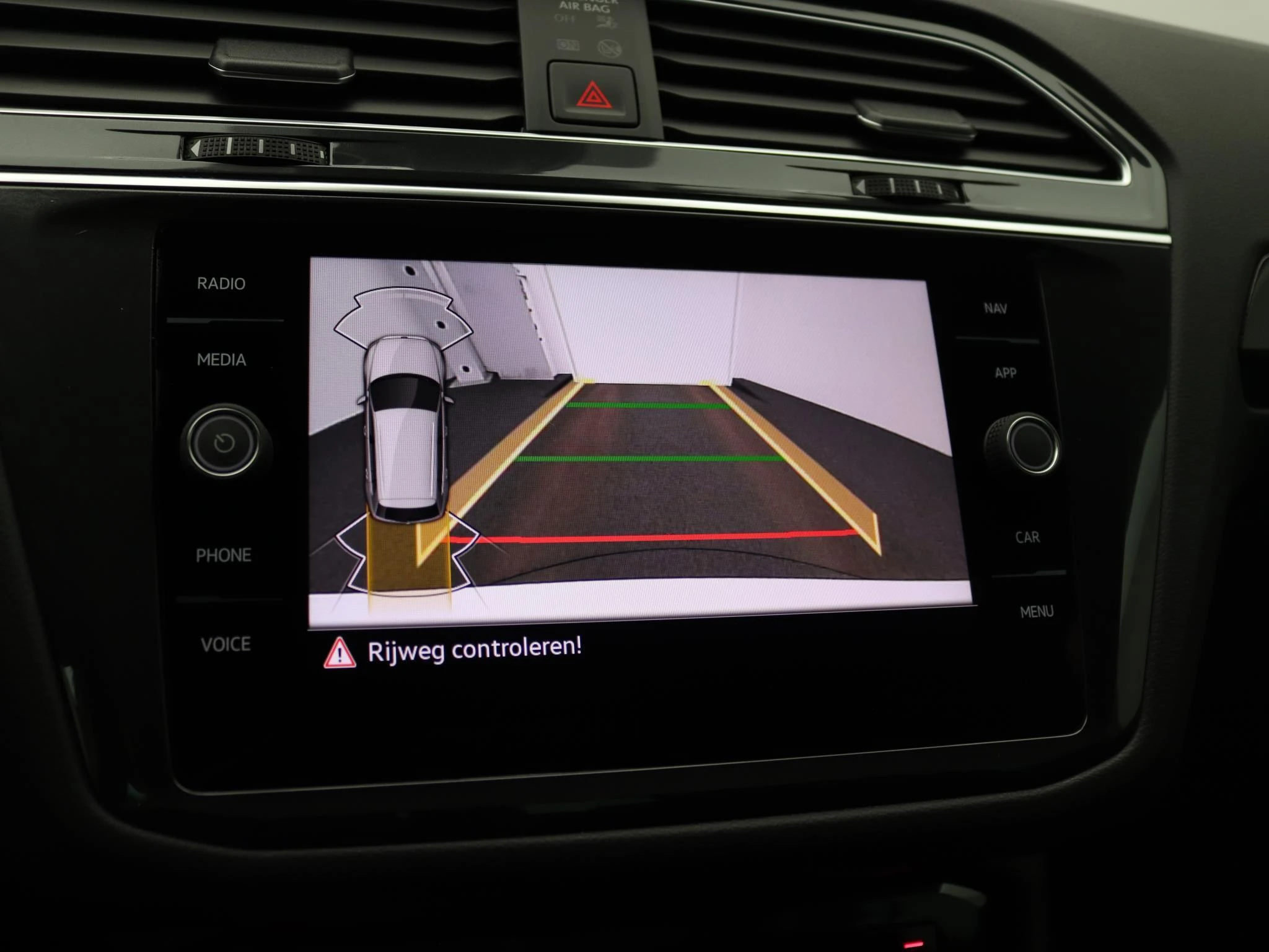 Volkswagen-Tiguan-image-20