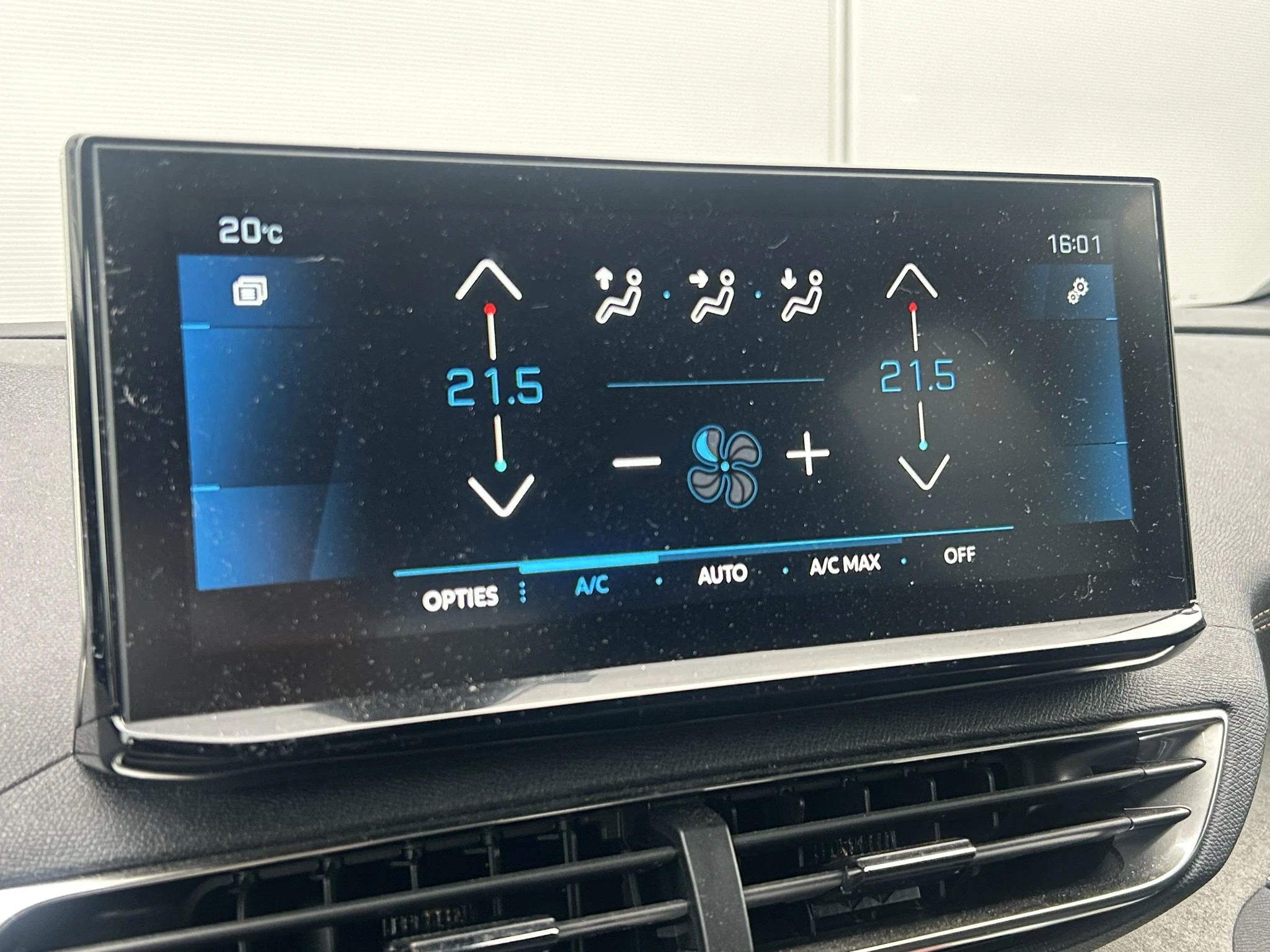 Peugeot-3008-image-14