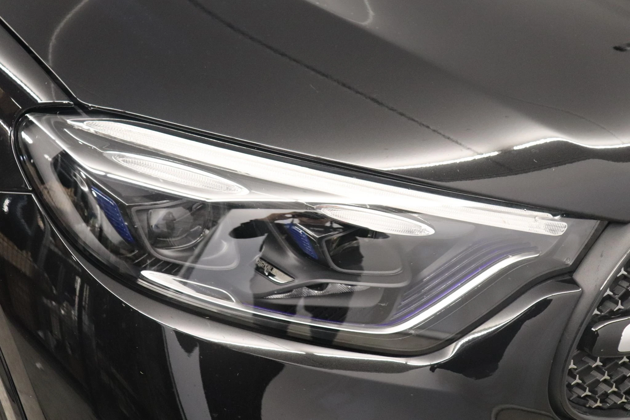 Mercedes-Benz-GLC-image-14