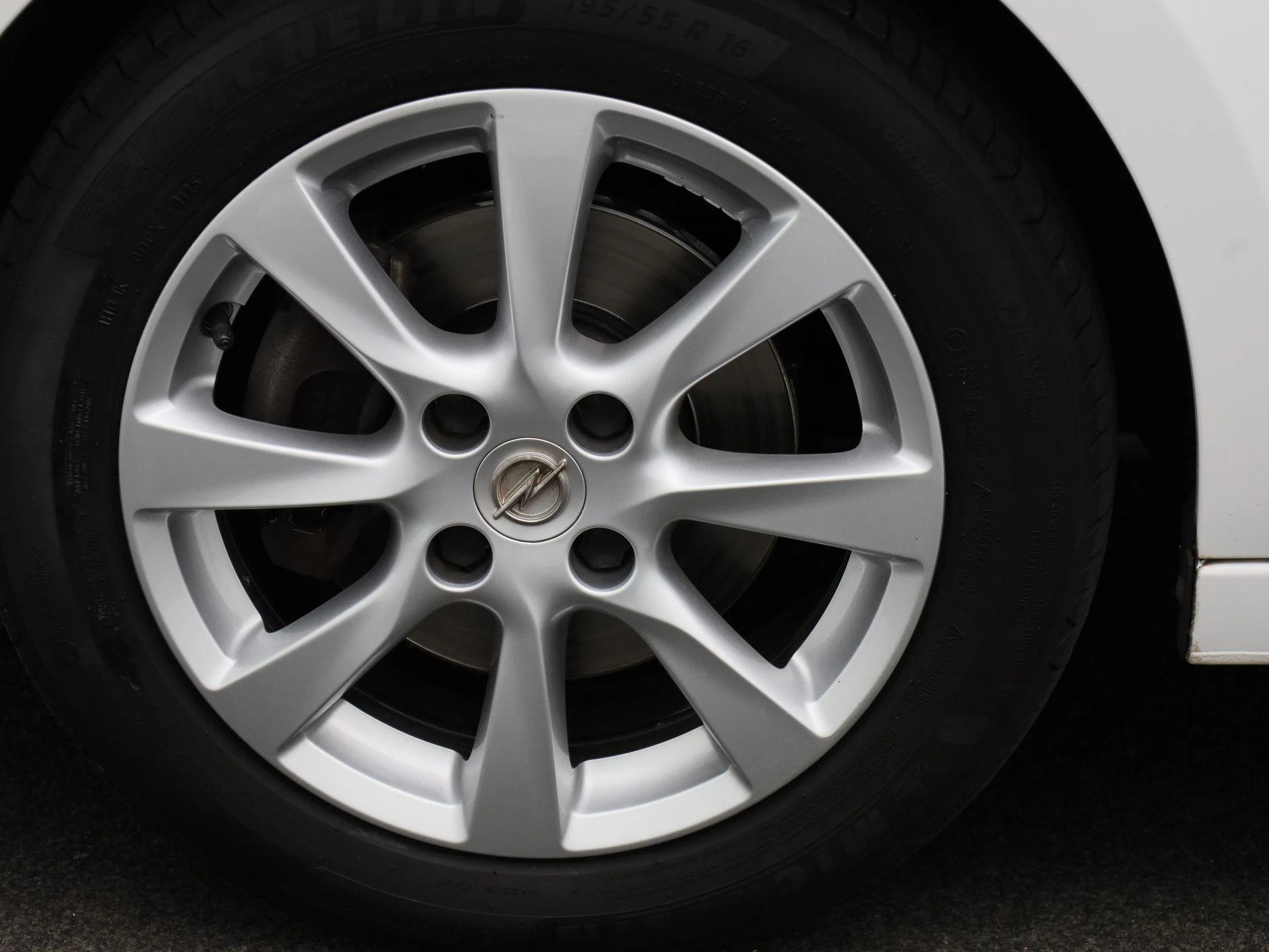 Opel-Corsa-image-11