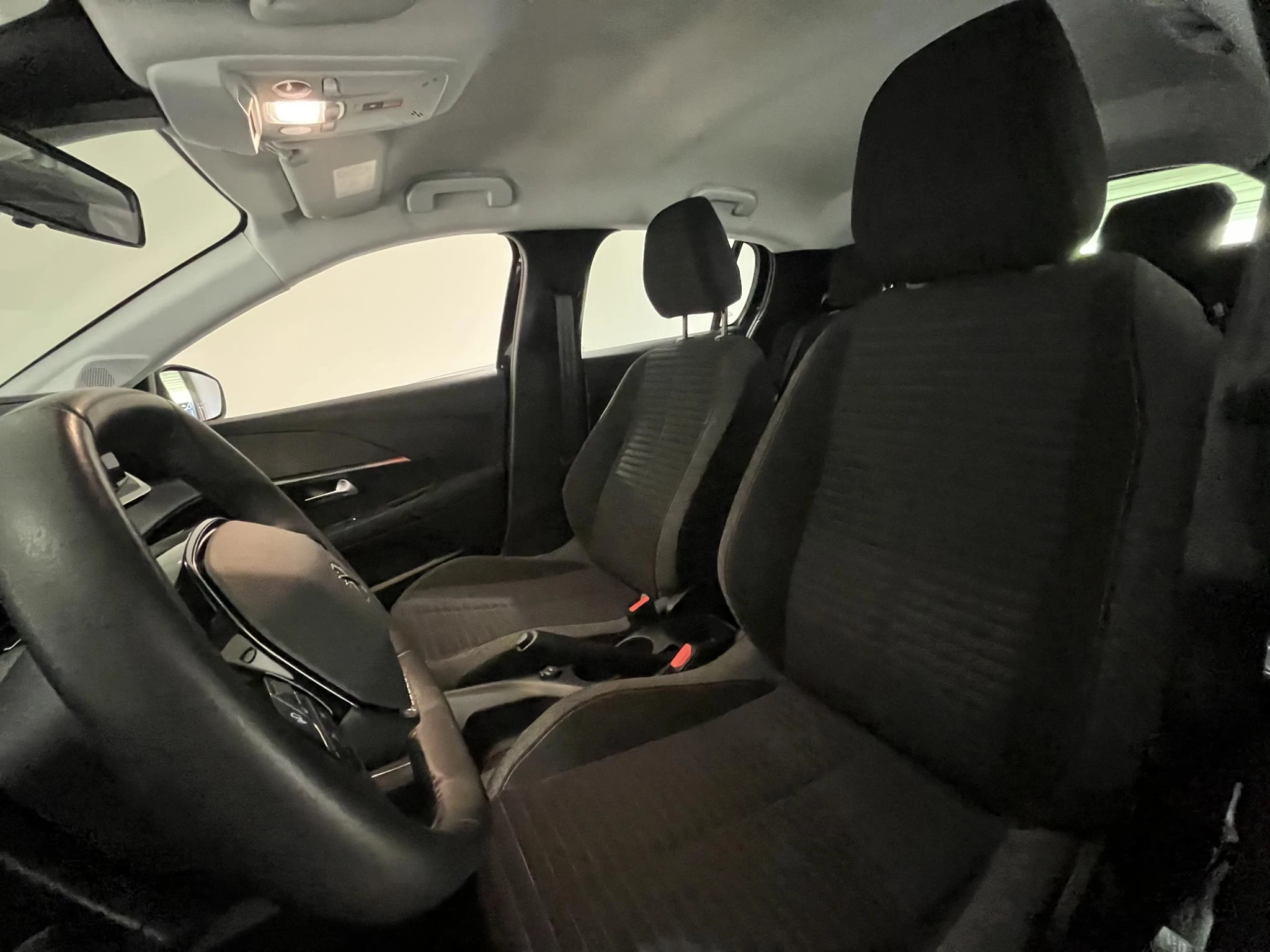 Peugeot-208-image-15