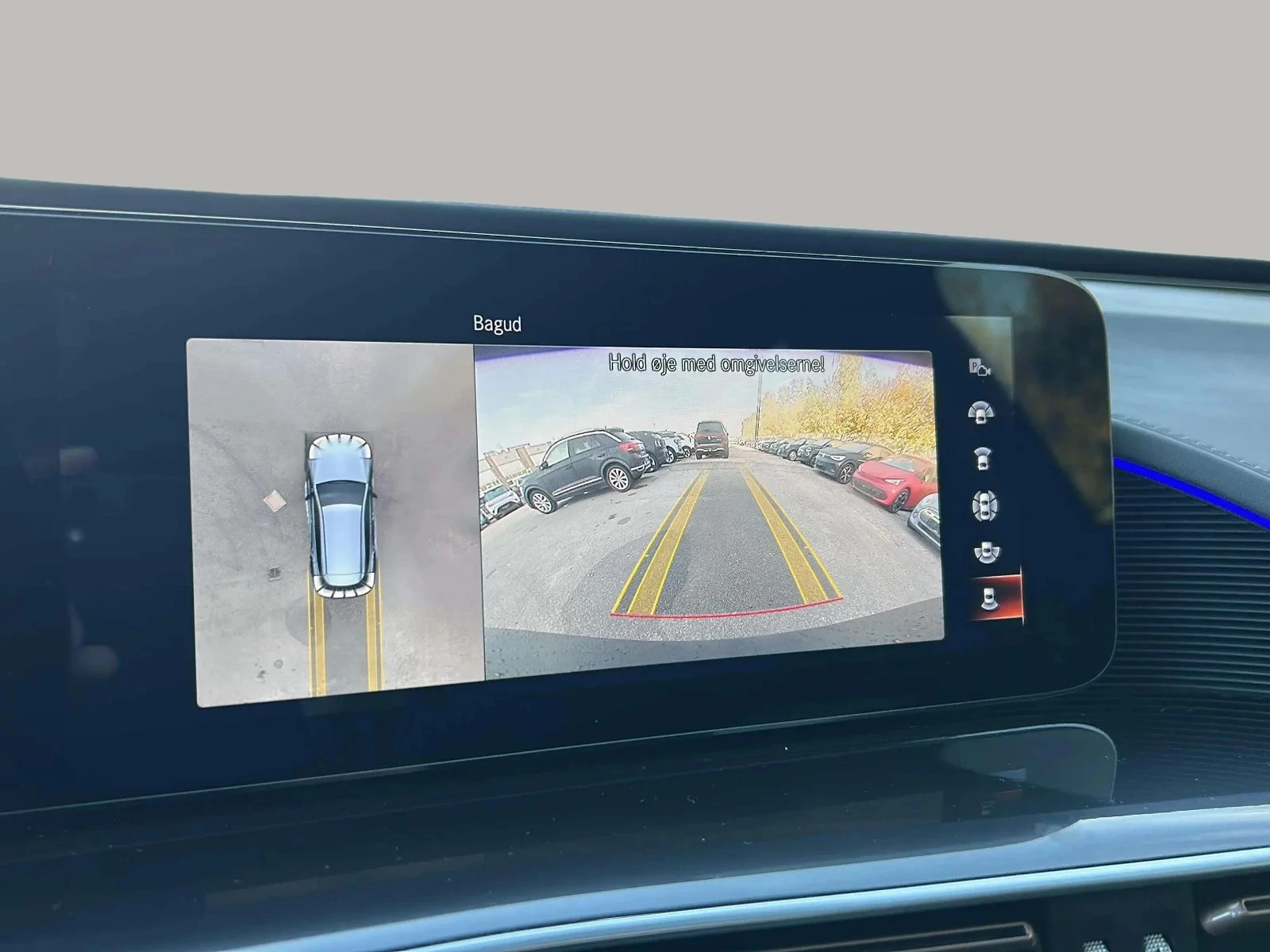 Mercedes-Benz-EQC-image-19