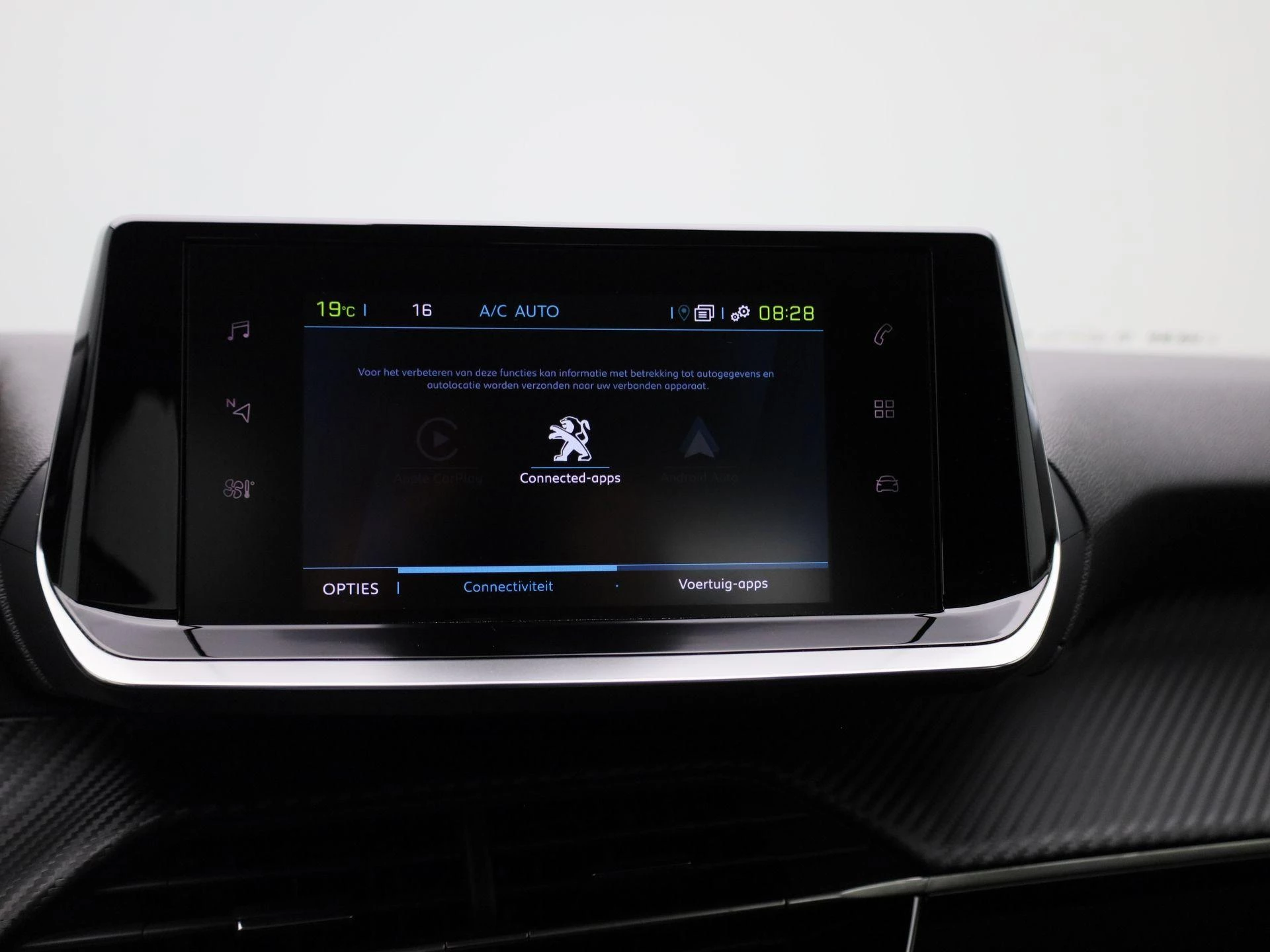Peugeot-e-2008-image-26
