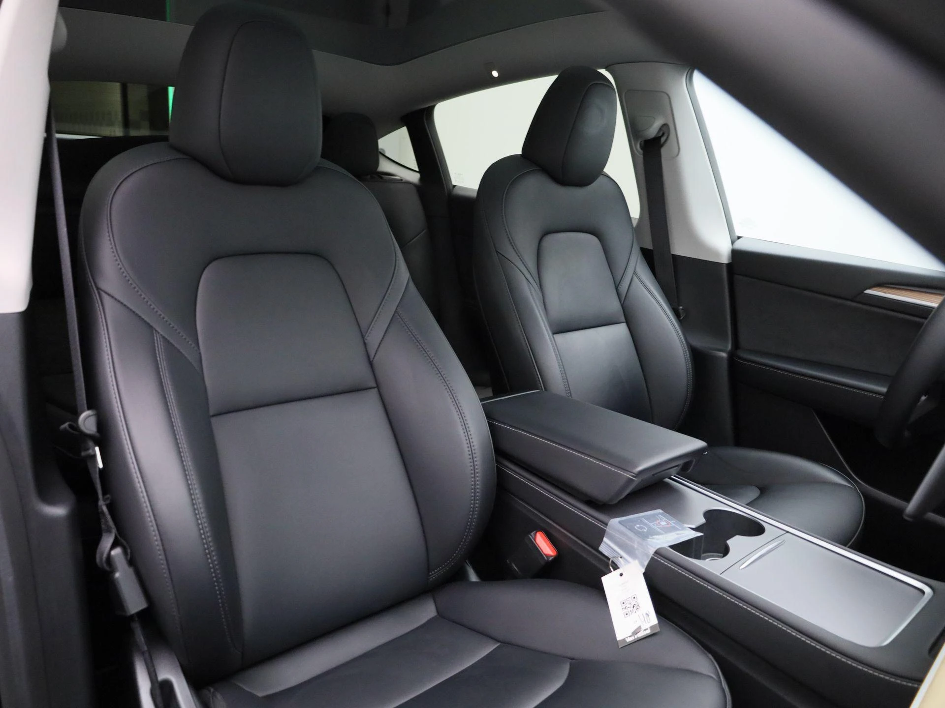 Tesla-Model Y-image-33
