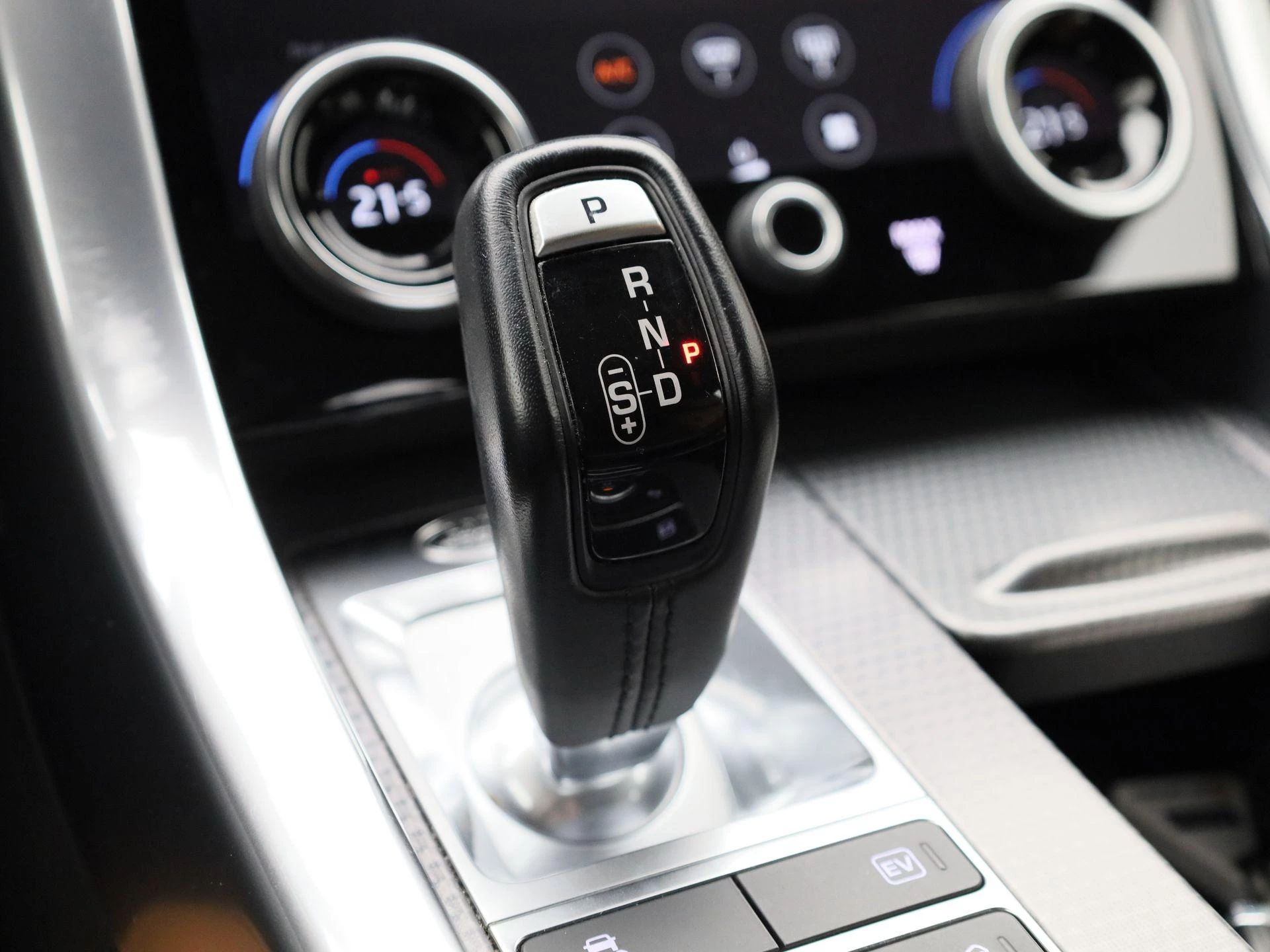 Land Rover-Range Rover Sport-image-22
