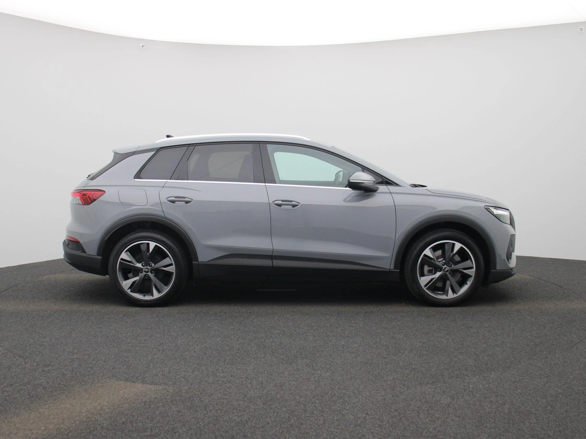 Audi-Q4 e-tron-image-5