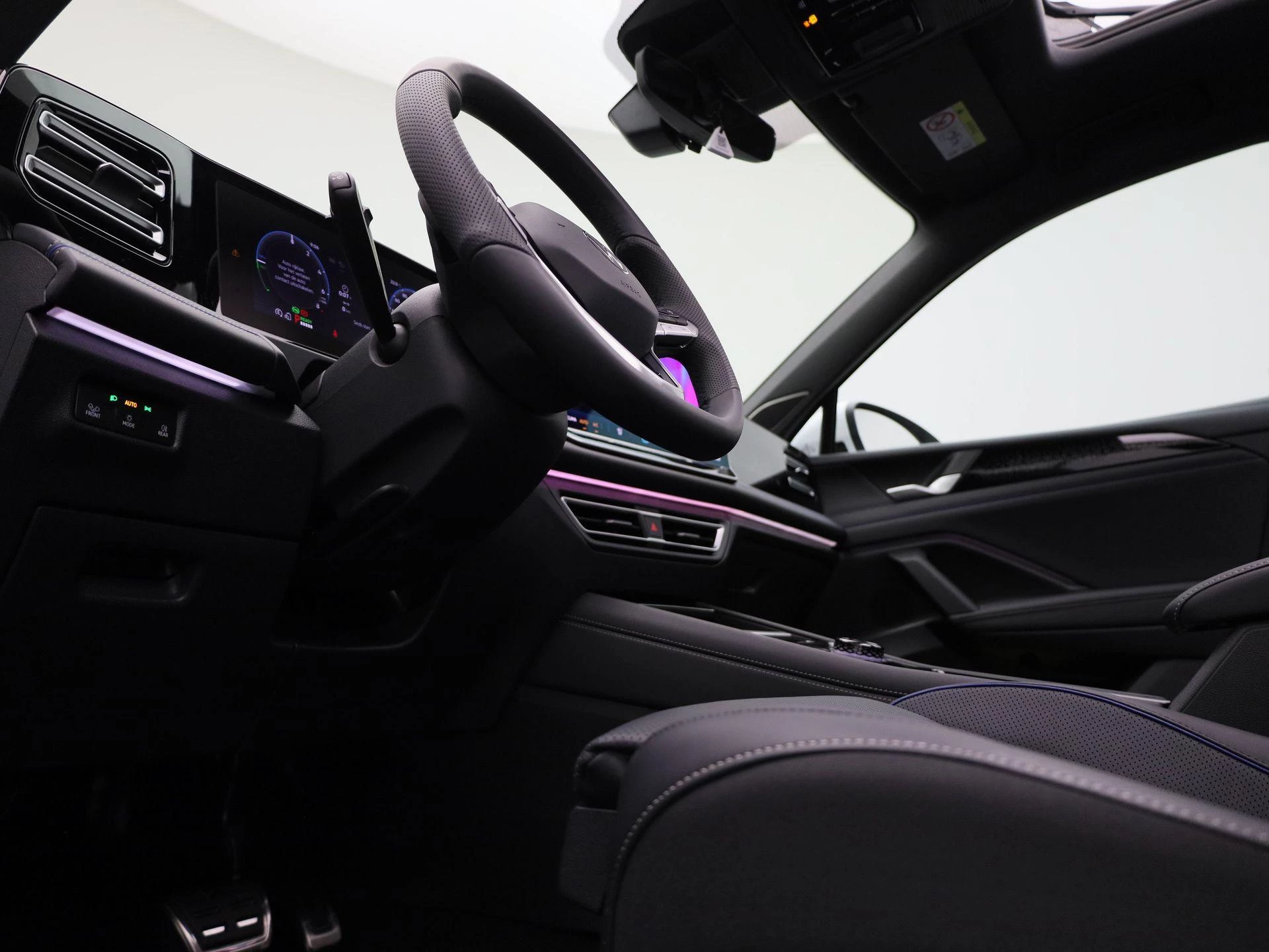 Volkswagen Tiguan 1.5 eHybrid R-Line Edition 272 PK |