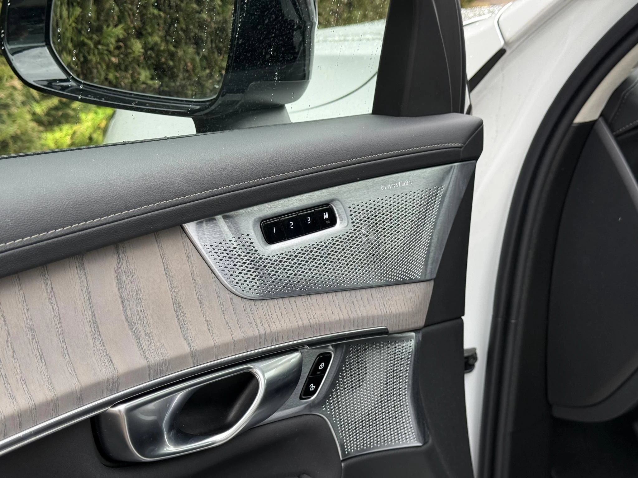 Volvo XC90 T8 Plug-in hybrid AWD Ultra Dark