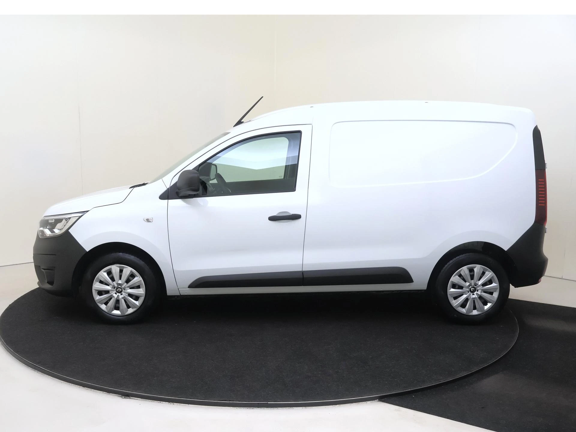 Renault-Express-image-7