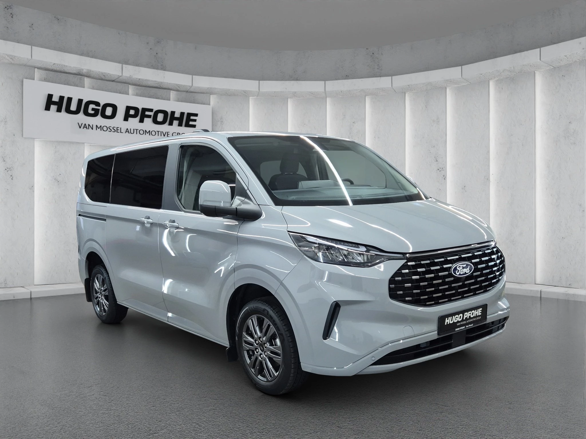 Ford Tourneo Custom Titanium L1 Aut.*AHK*NAVI*LED*SHZ*LRHZ*WSH