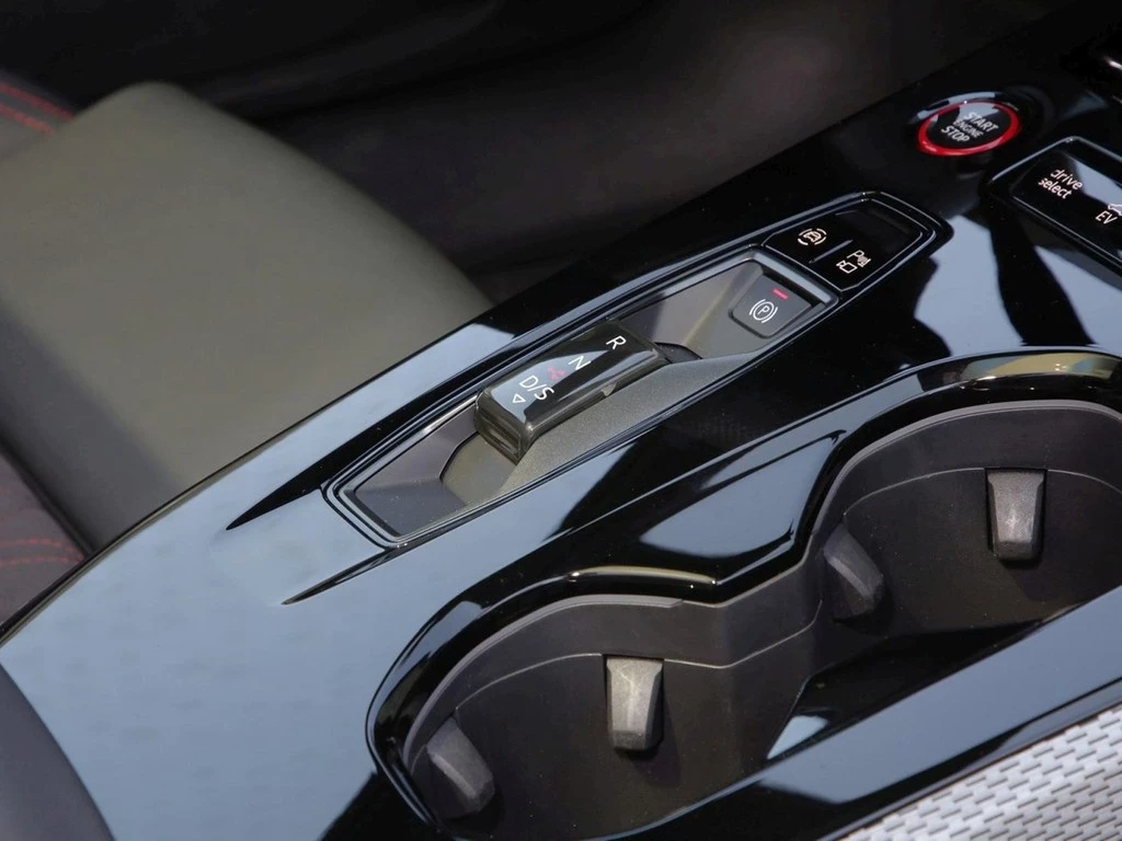 Audi A5 Lim. e-hybrid Q S-line 19"|PANO|MATRIX|HuD|B&O