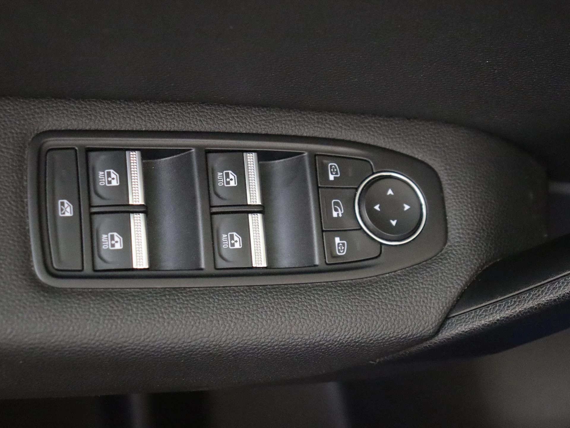 Renault-Captur-image-23