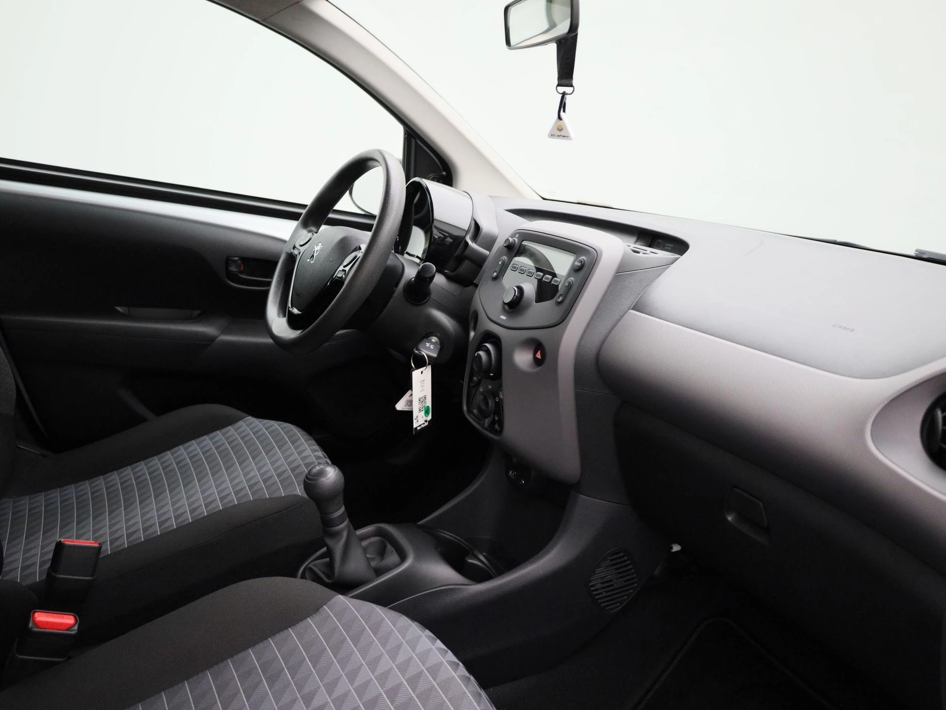 Peugeot-108-image-23