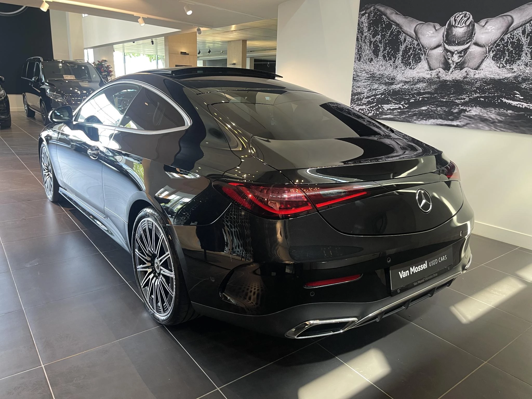 Mercedes-Benz CLE 200 AMG Line Coupé + LEDER + PANO DAK + BURMESTER + SURROUND VIEW +